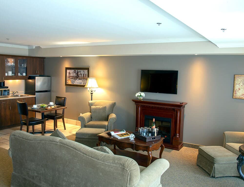 Hotel Brossard, an Ascend Collection Hotel — 11