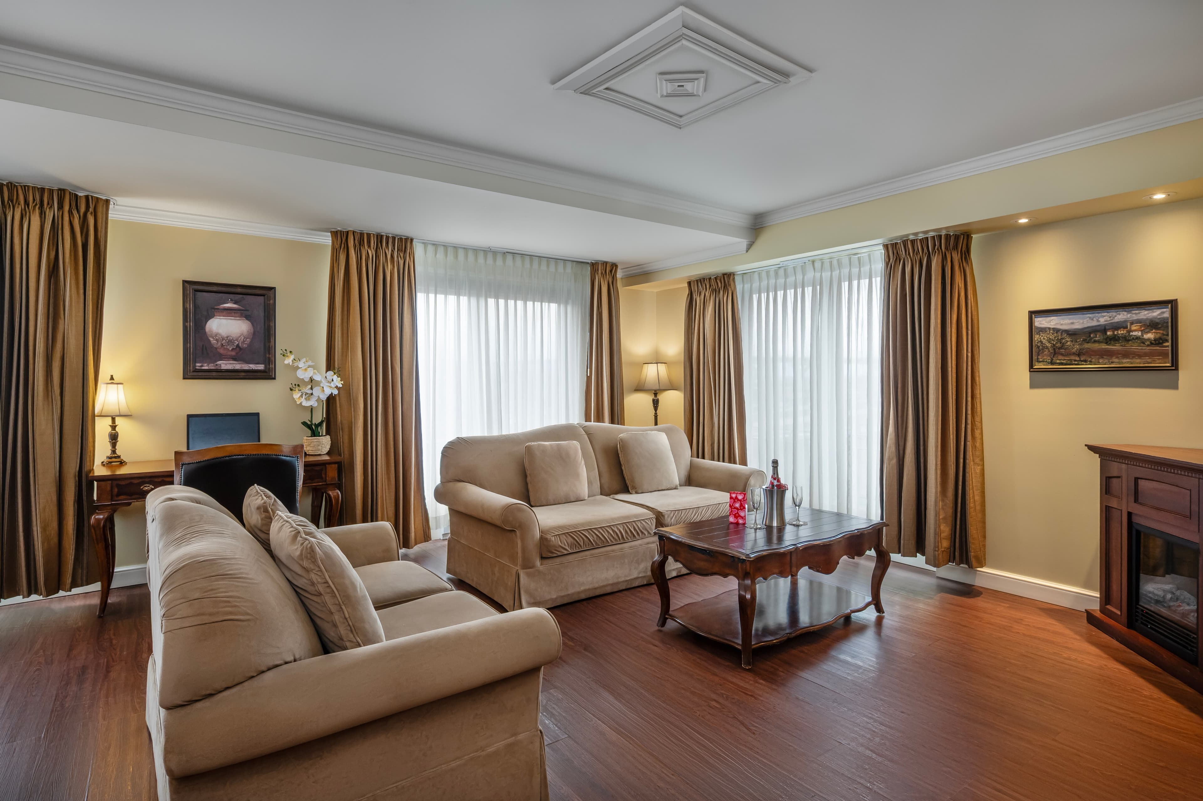 Hotel Brossard, an Ascend Collection Hotel — 17