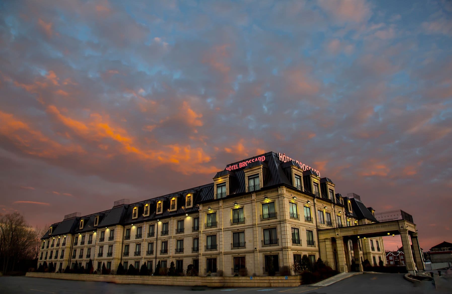 Hotel Brossard, an Ascend Collection Hotel - Image 1