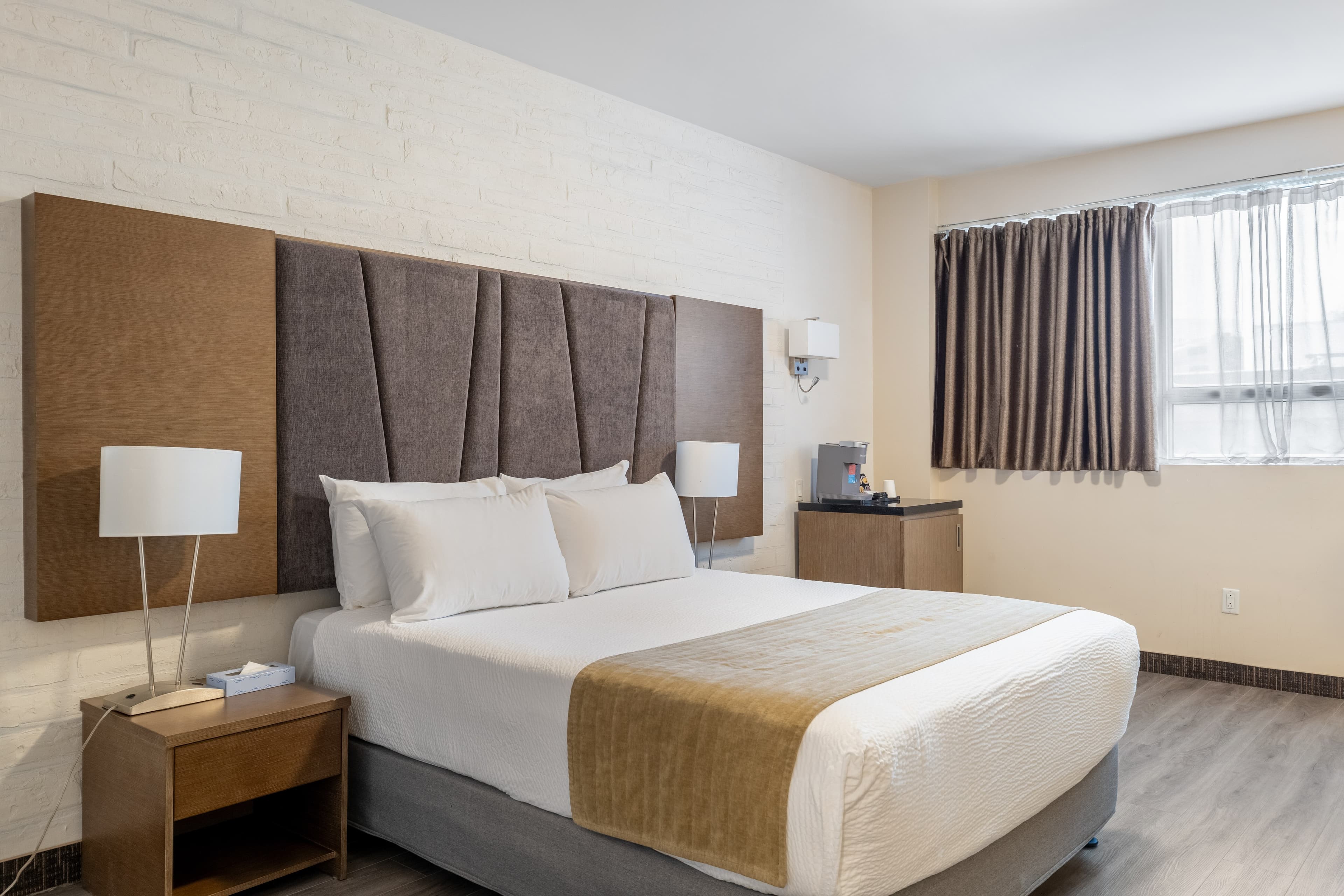 Hotel Montreal Metropolitan, an Ascend Collection Hotel - Image 3