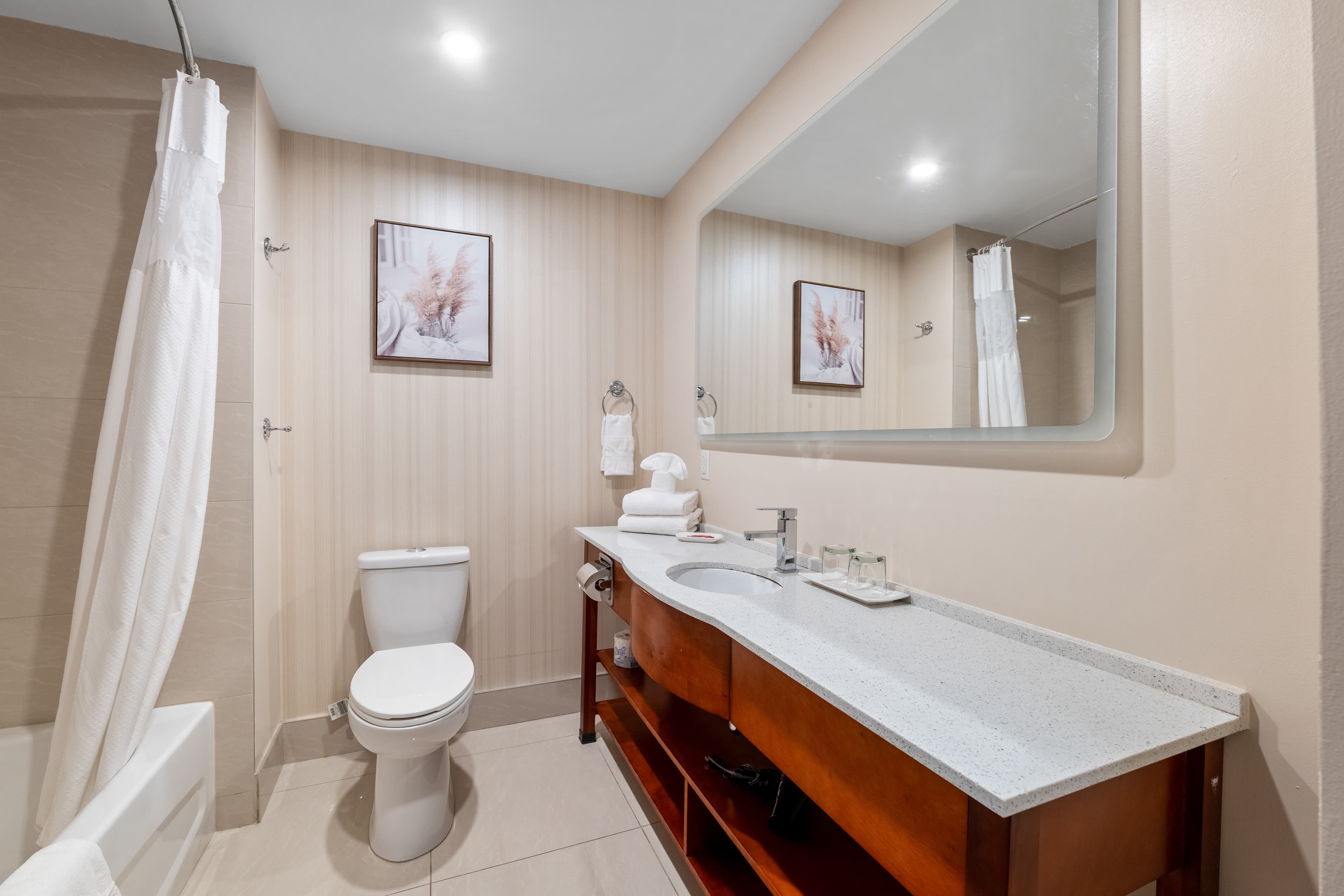 Hotel Montreal Metropolitan, an Ascend Collection Hotel - Image 4