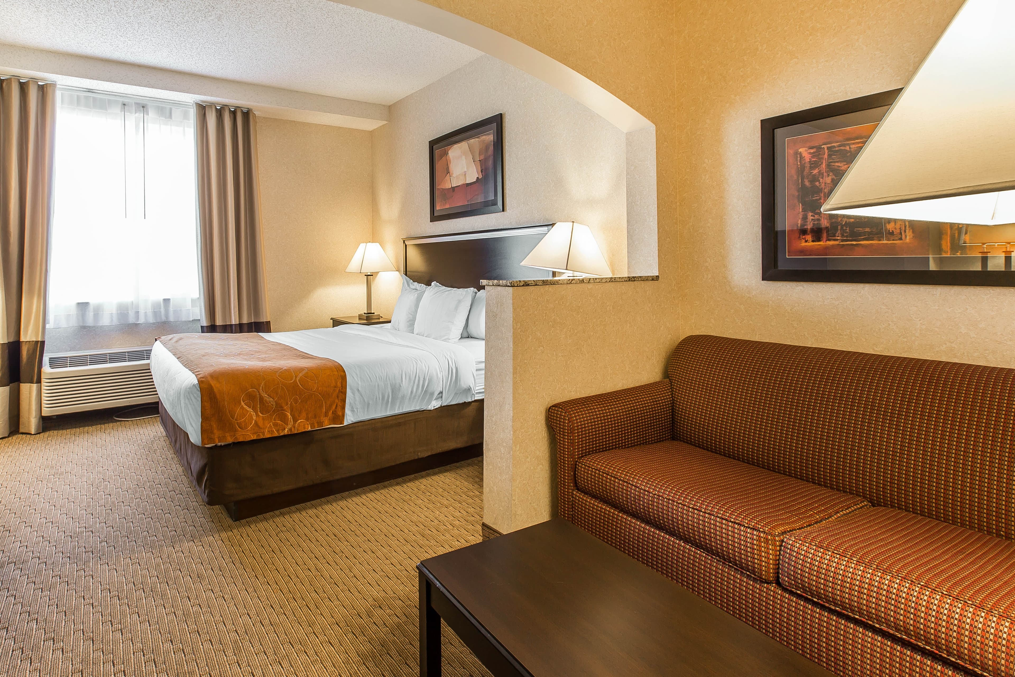 Comfort Suites Summit County - Image 4