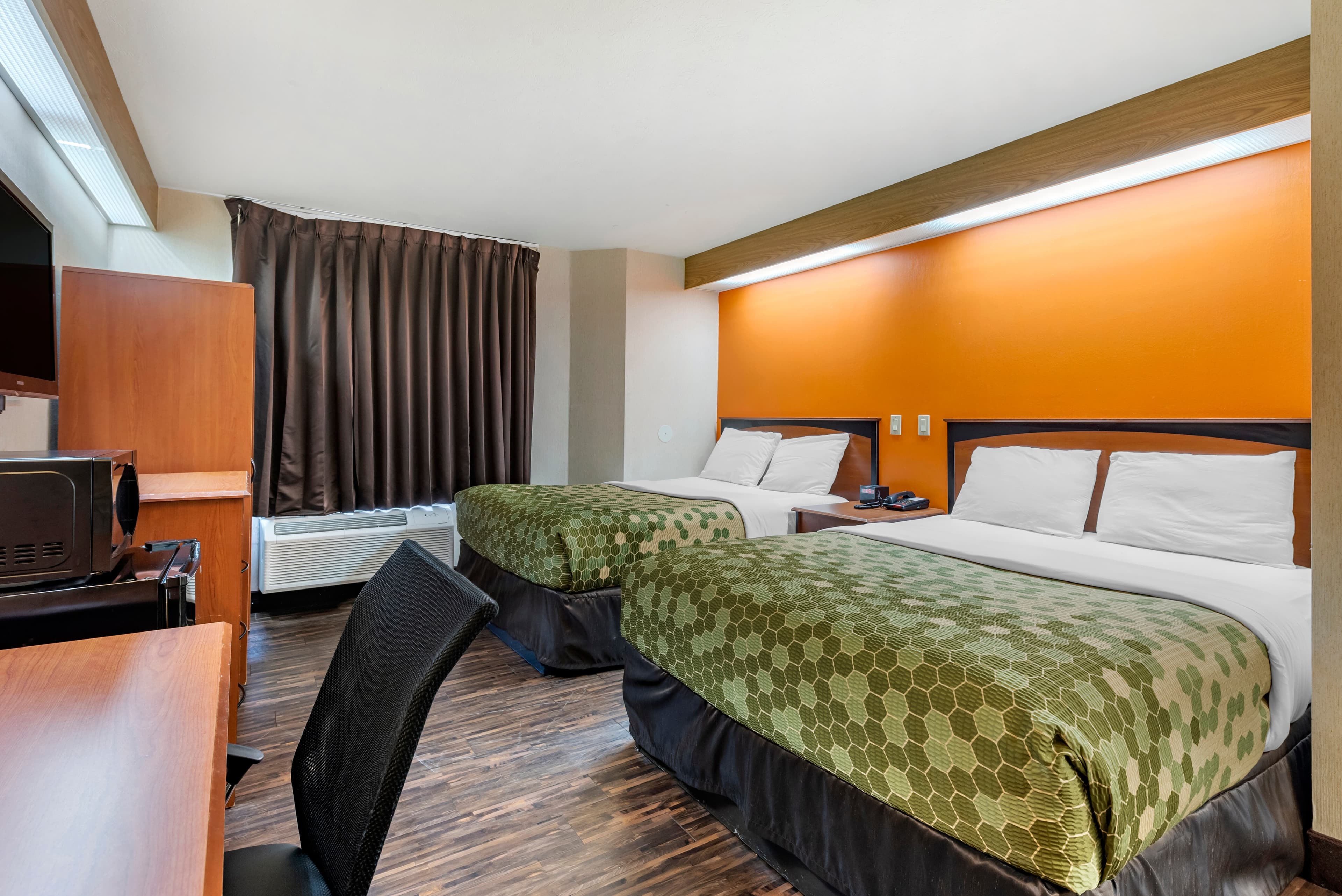 Econo Lodge North Academy — 18