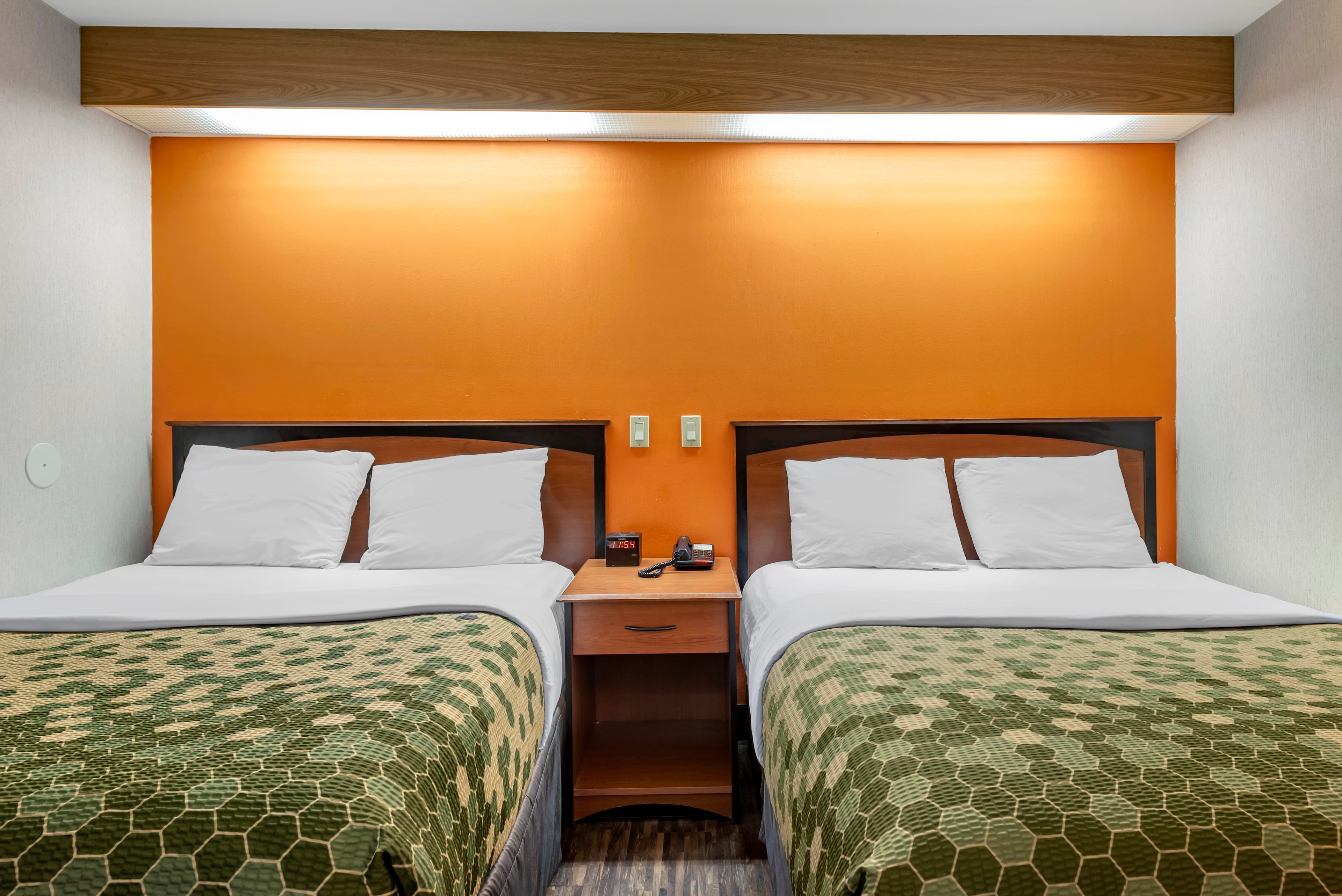 Econo Lodge North Academy — 20