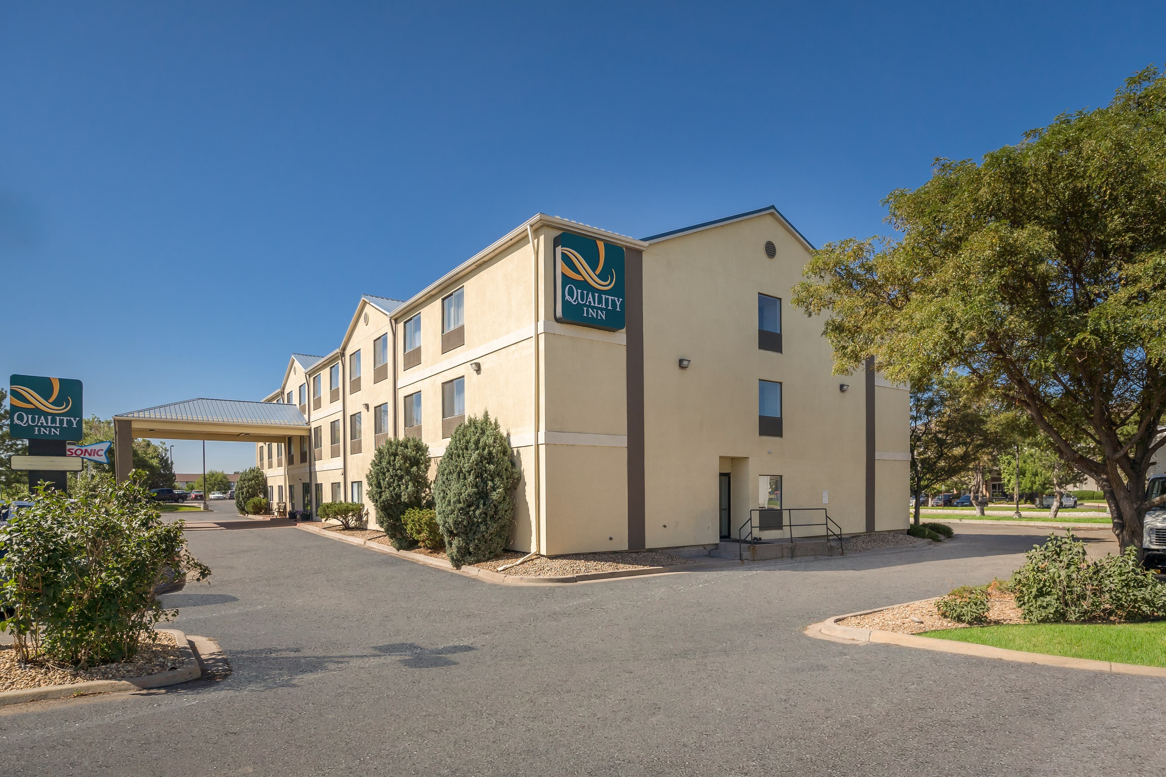 Quality Inn Denver Northeast Brighton - Image 1