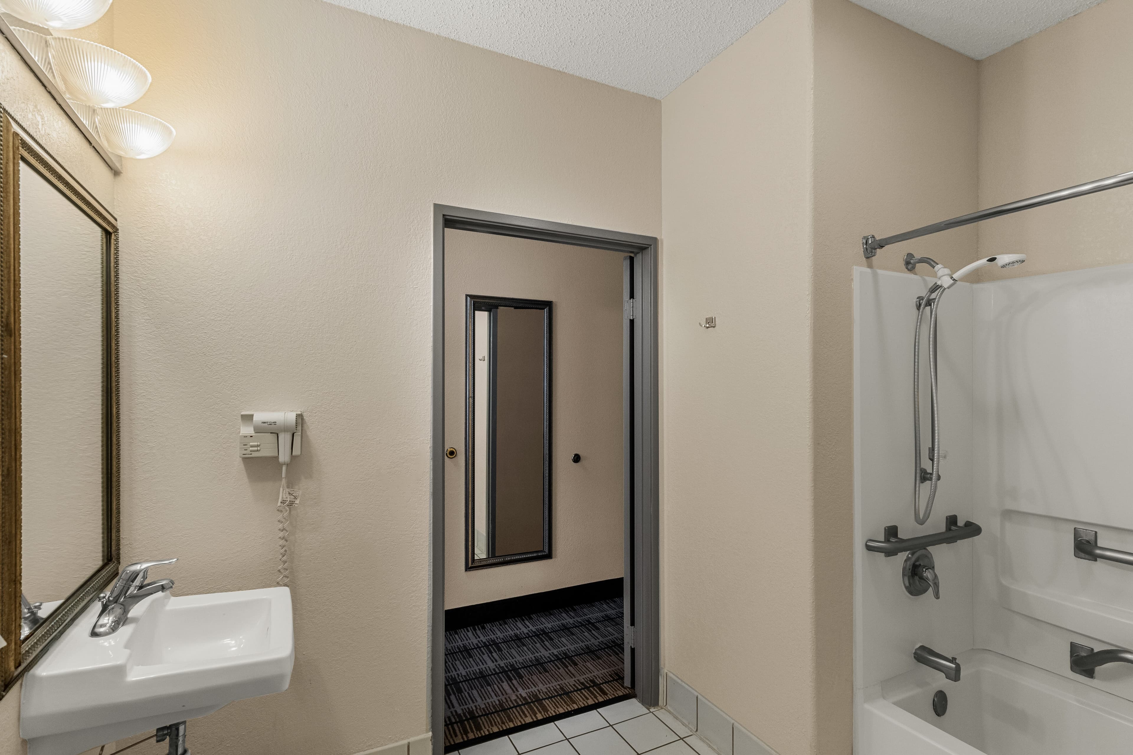 Quality Inn Denver Northeast Brighton - Image 5