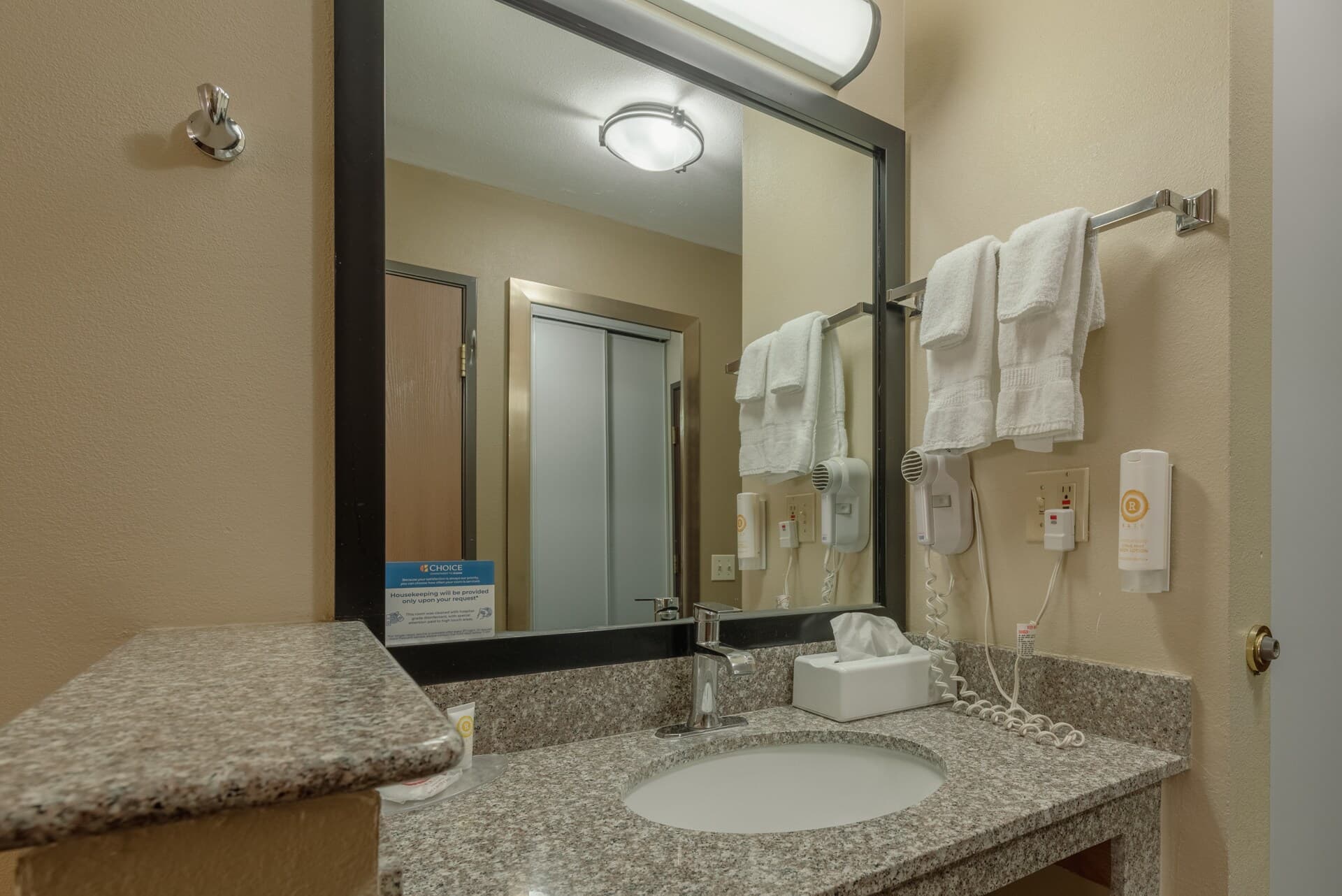 Comfort Inn & Suites Alamosa — 9