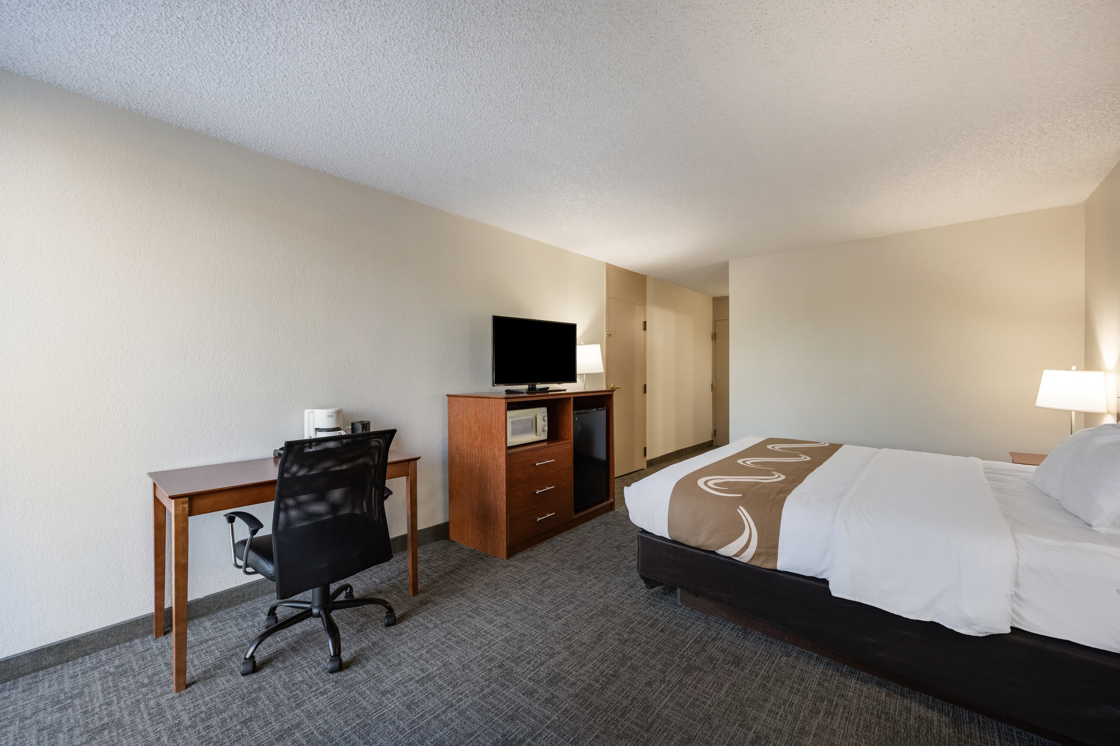 Quality Inn & Suites Canon City - Image 4