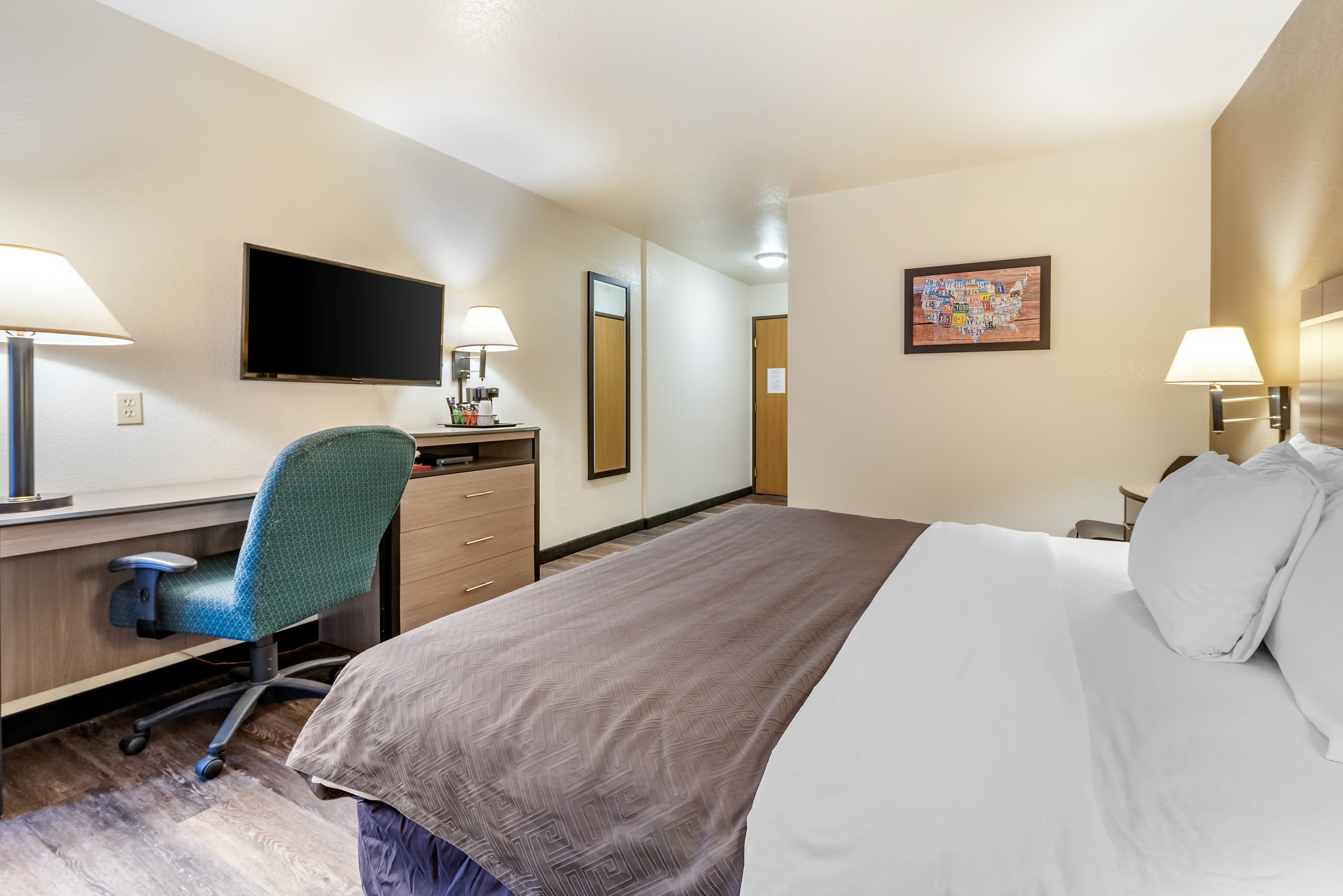 Econo Lodge Pueblo North - Image 5