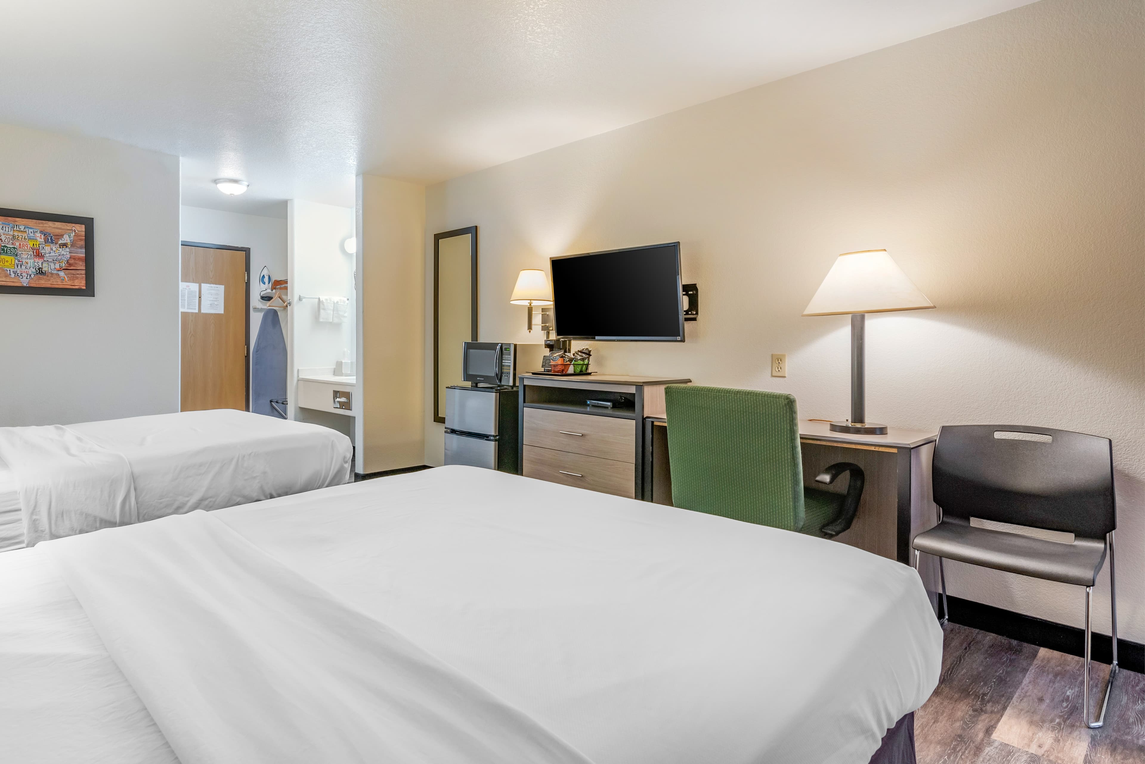Econo Lodge Pueblo North — 13