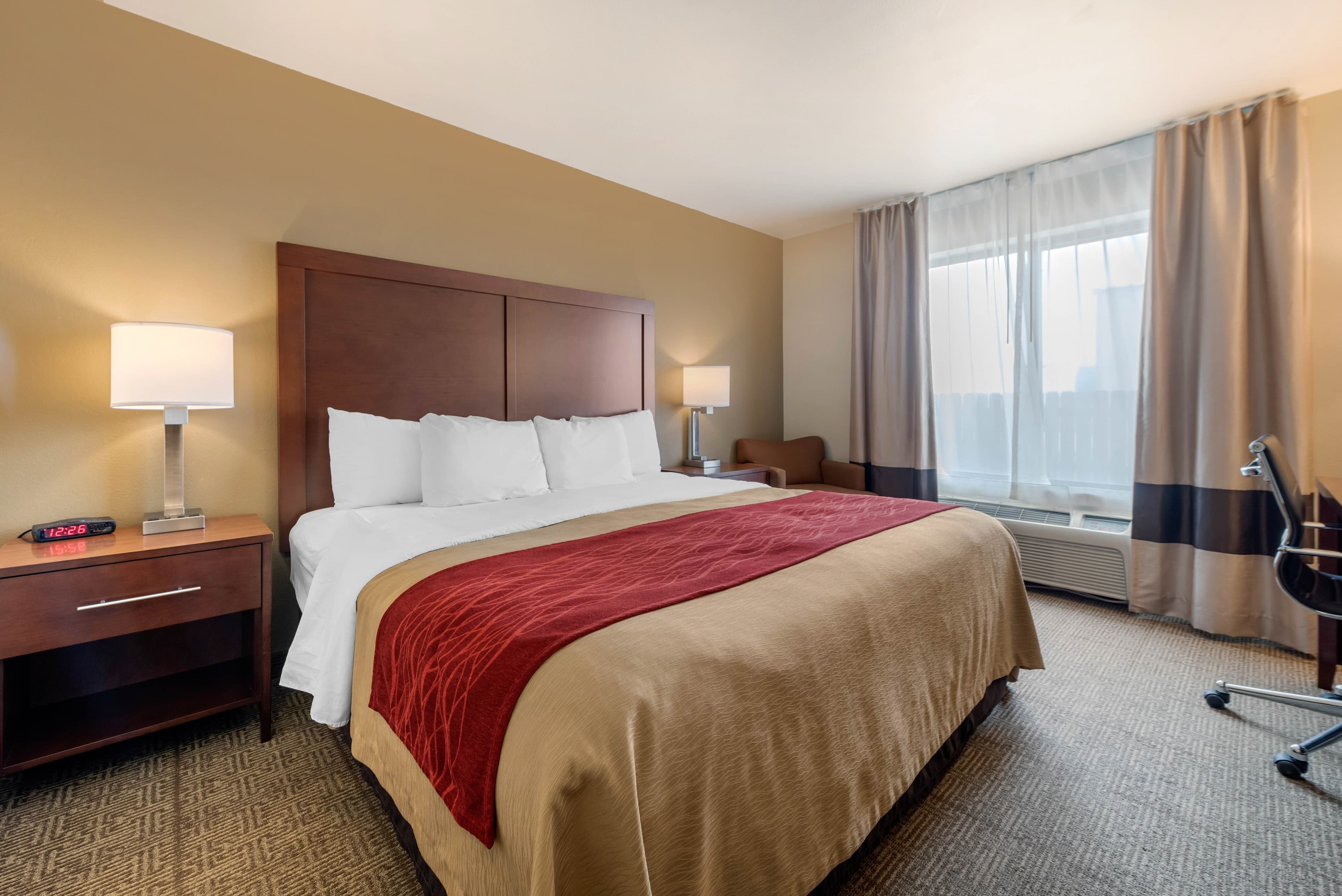 Comfort Inn Limon — 7