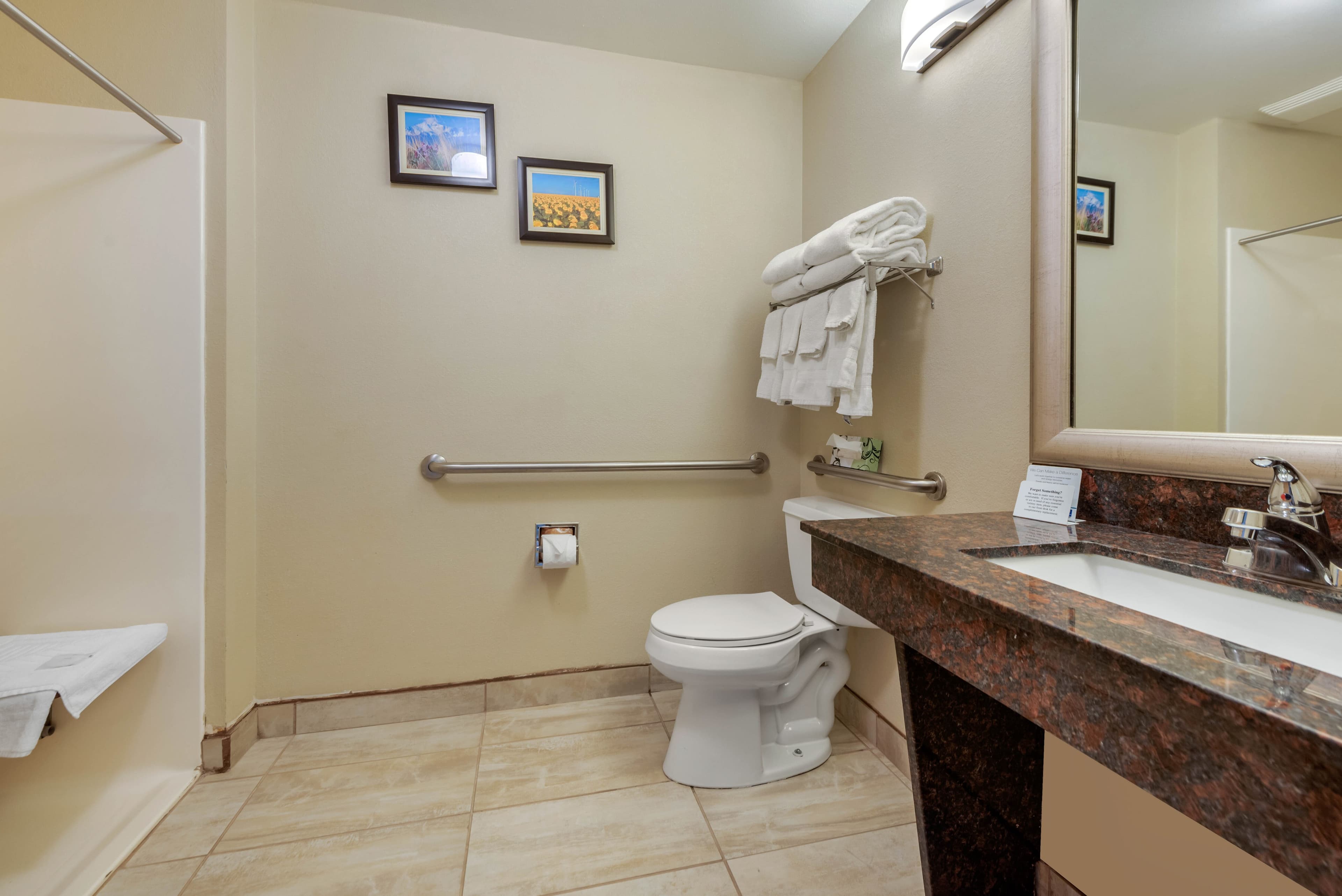 Comfort Inn Limon — 11