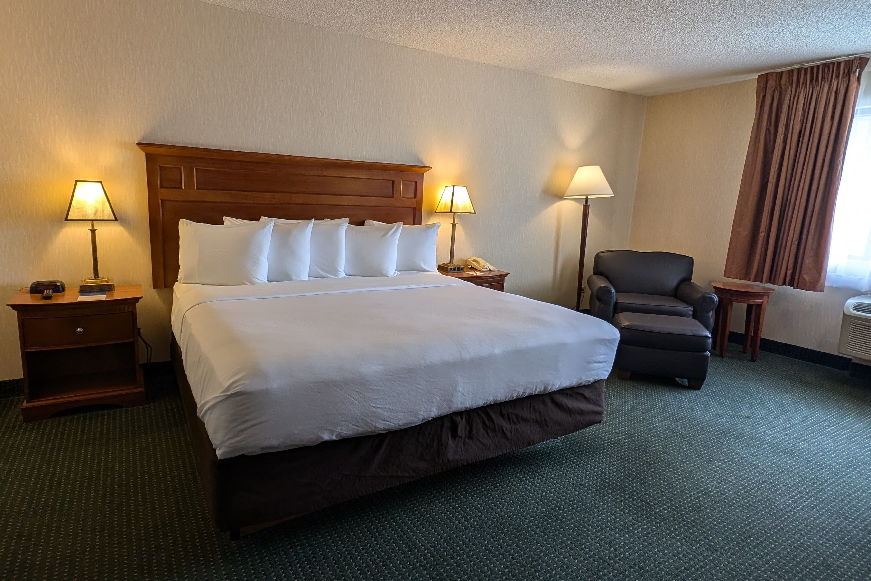 Comfort Inn Near Vail Beaver Creek - Image 2