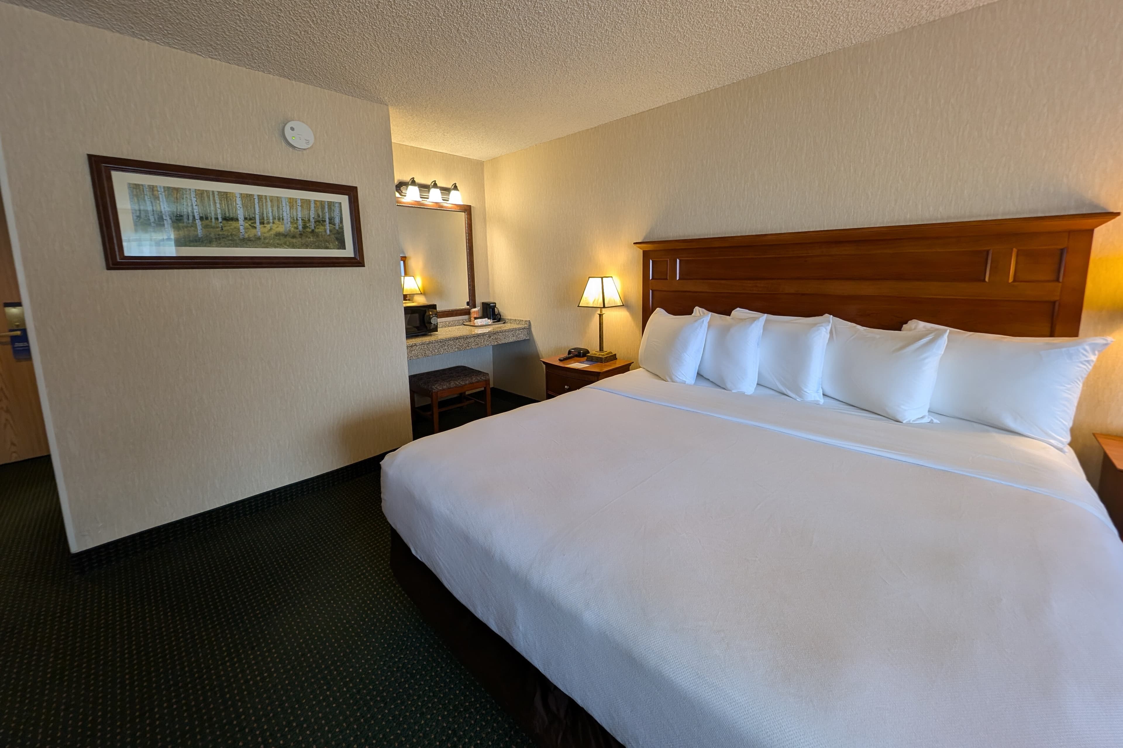 Comfort Inn Near Vail Beaver Creek - Image 4