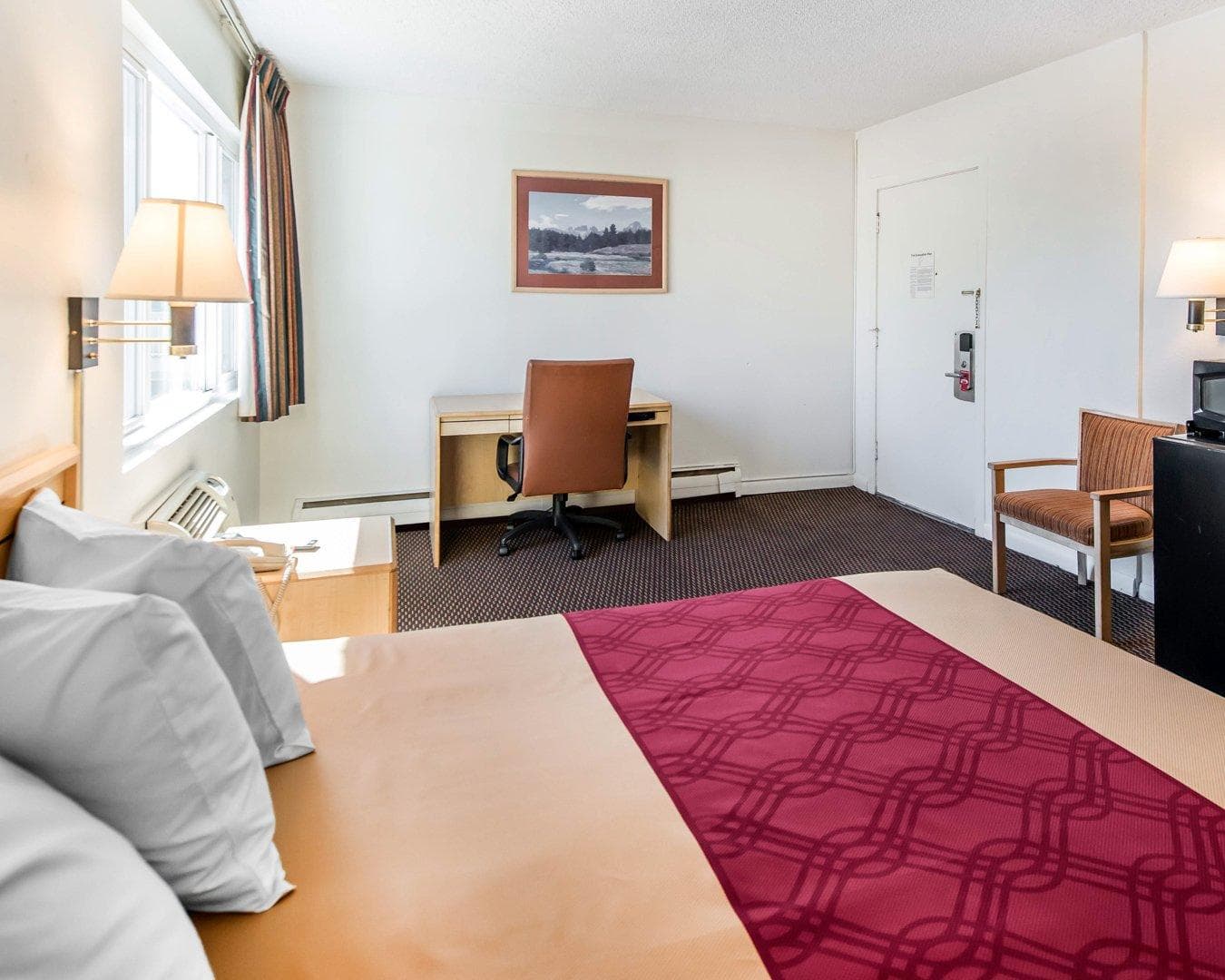 Econo Lodge Colorado Springs Downtown — 11
