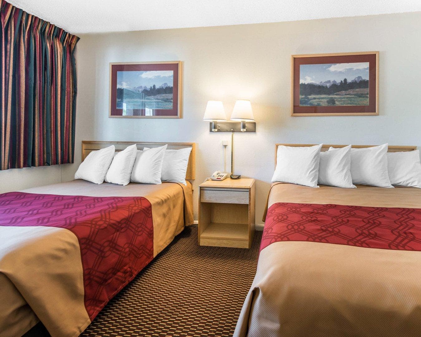 Econo Lodge Colorado Springs Downtown - Image 4