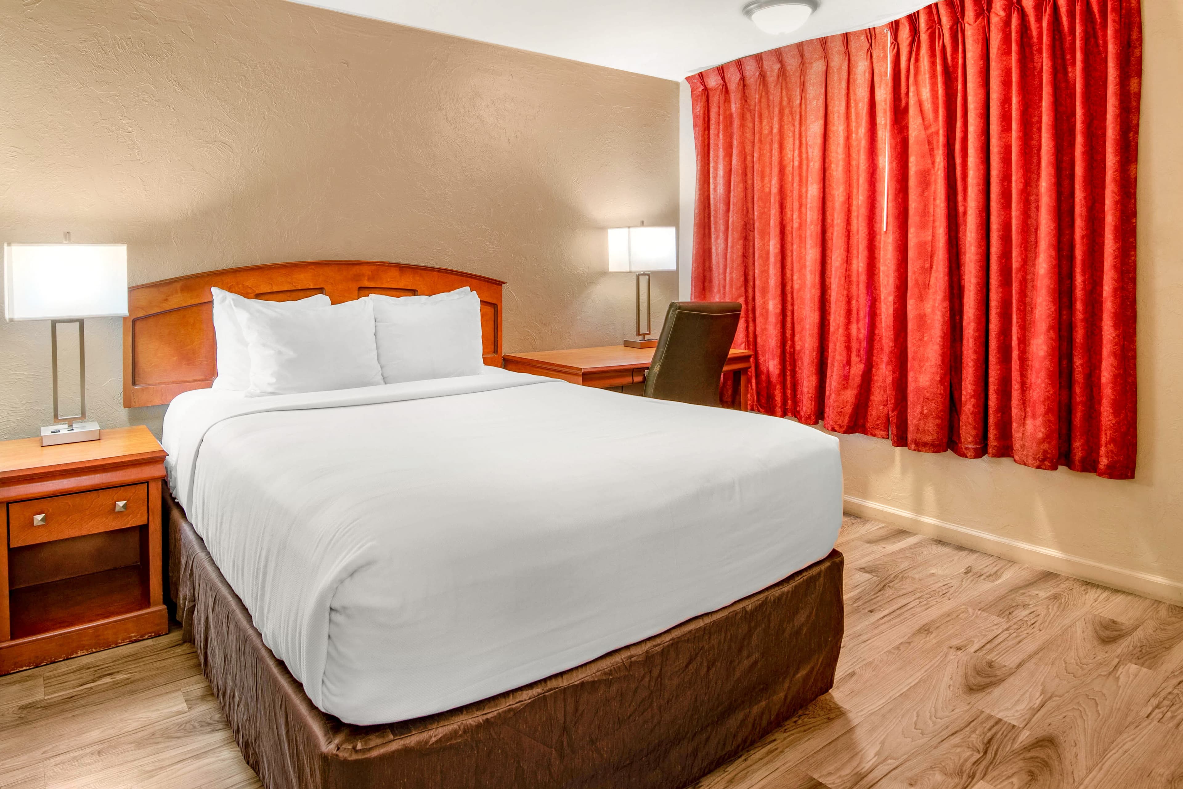 Econo Lodge Inn & Suites Durango — 10