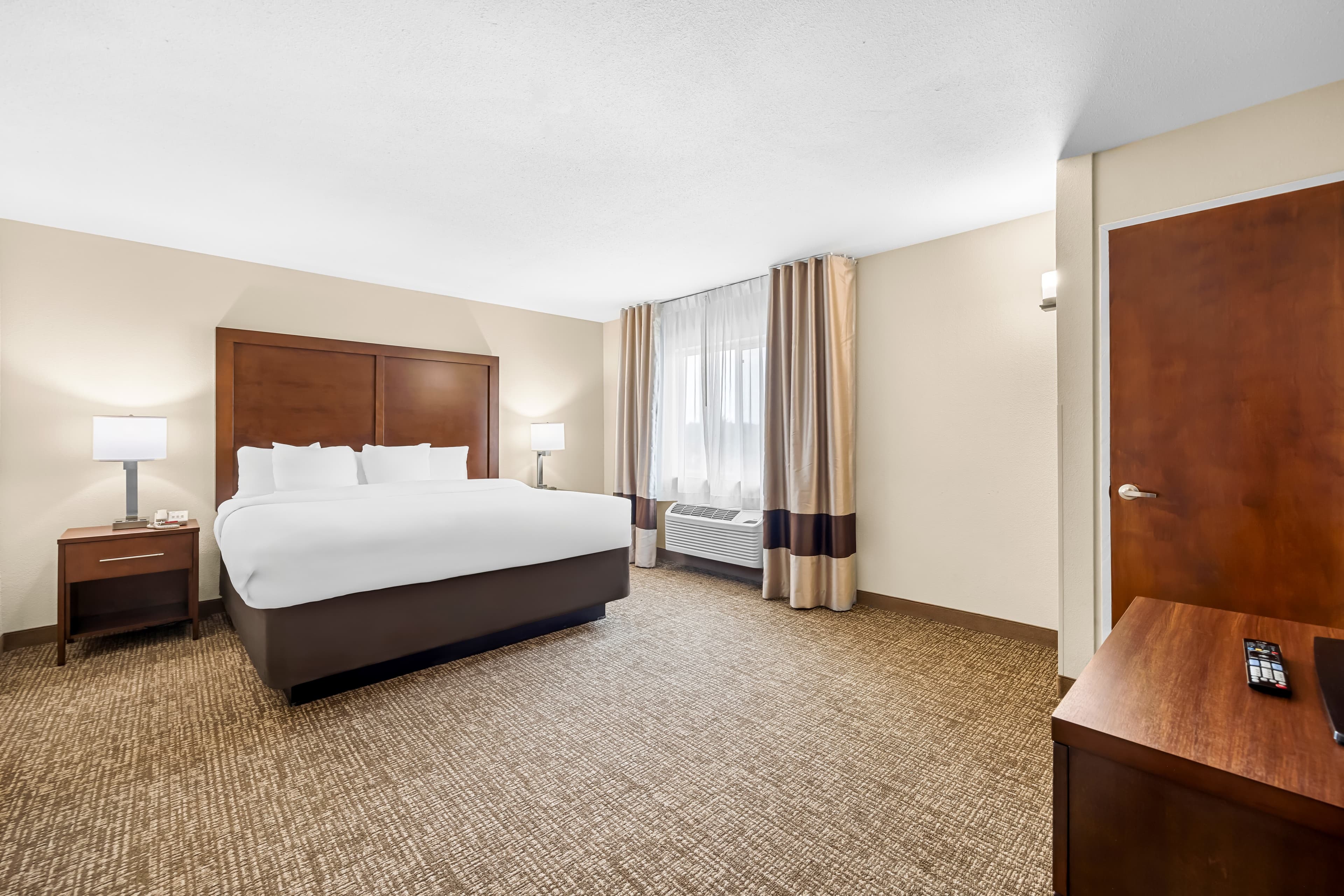 Comfort Inn & Suites Pueblo - Image 2