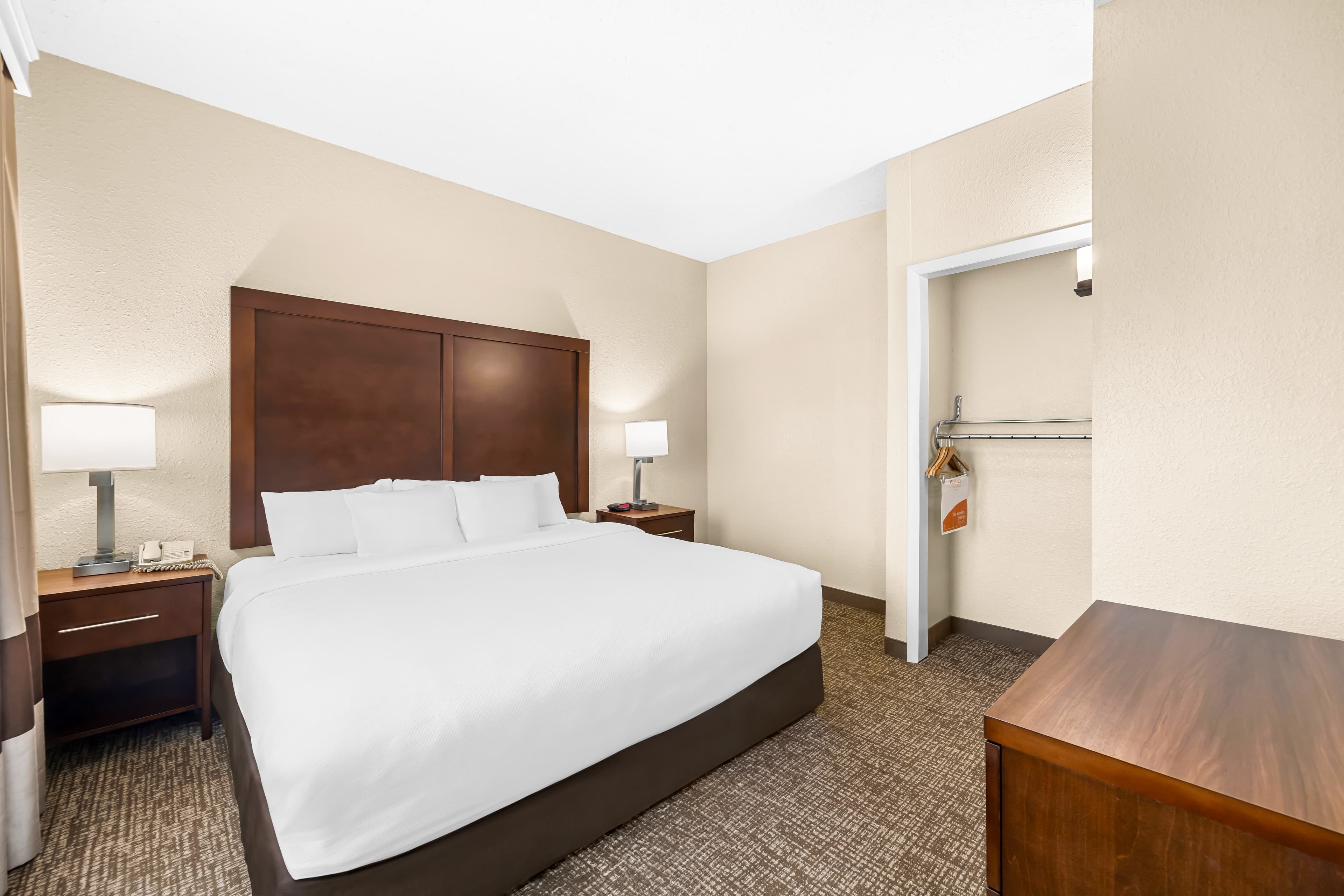 Comfort Inn & Suites Pueblo — 7