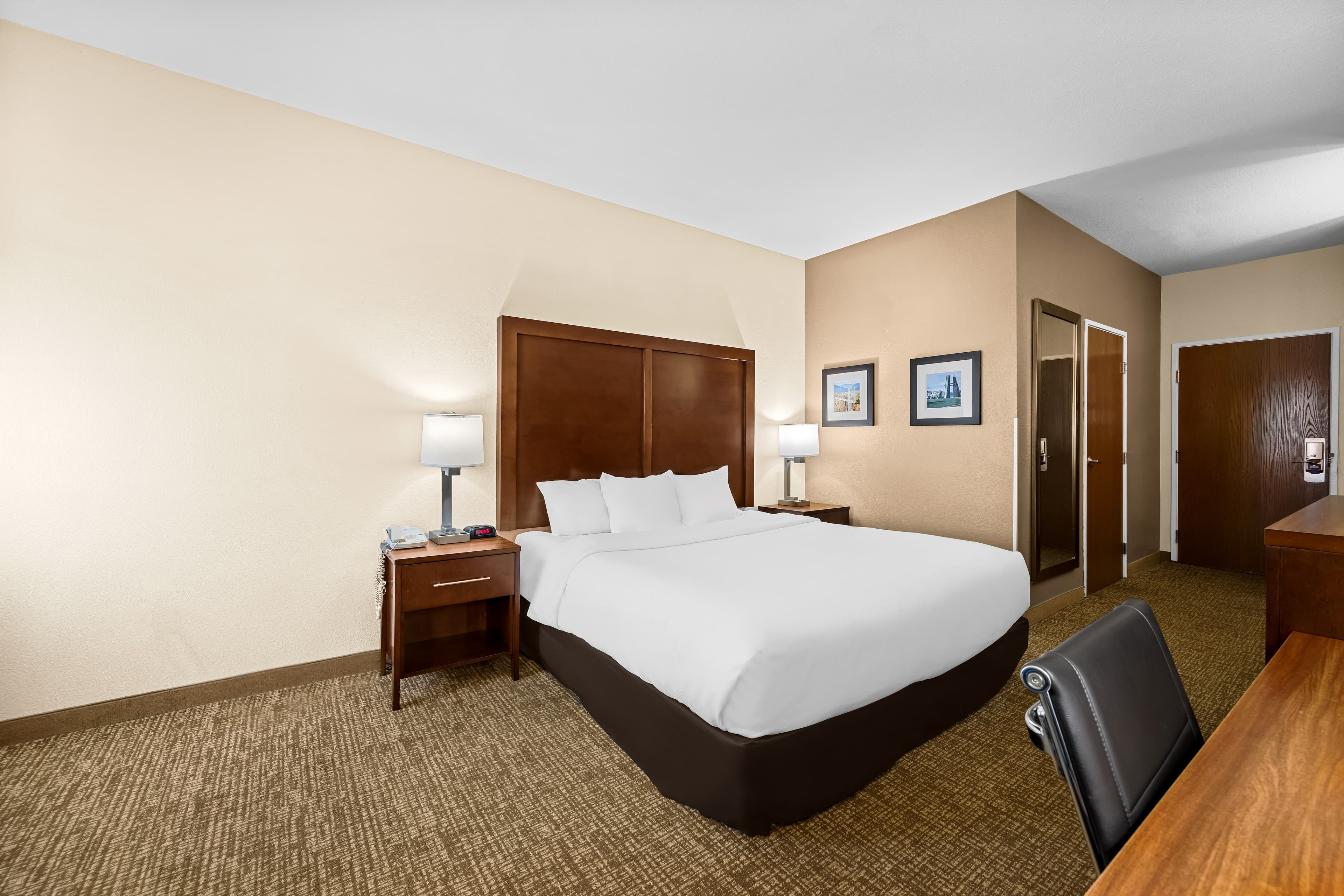 Comfort Inn & Suites Pueblo — 13