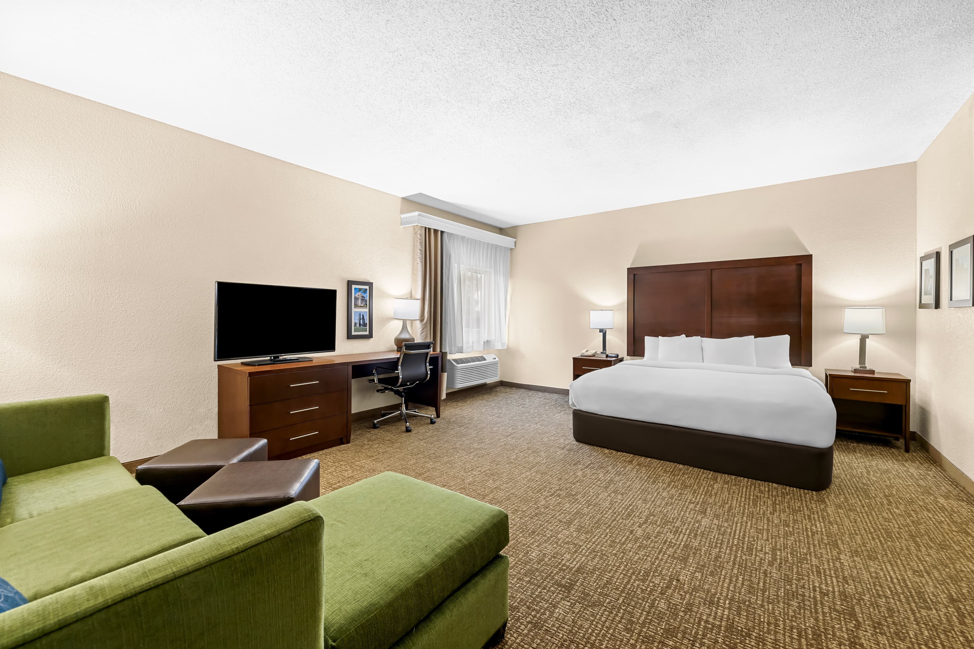 Comfort Inn & Suites Pueblo — 17