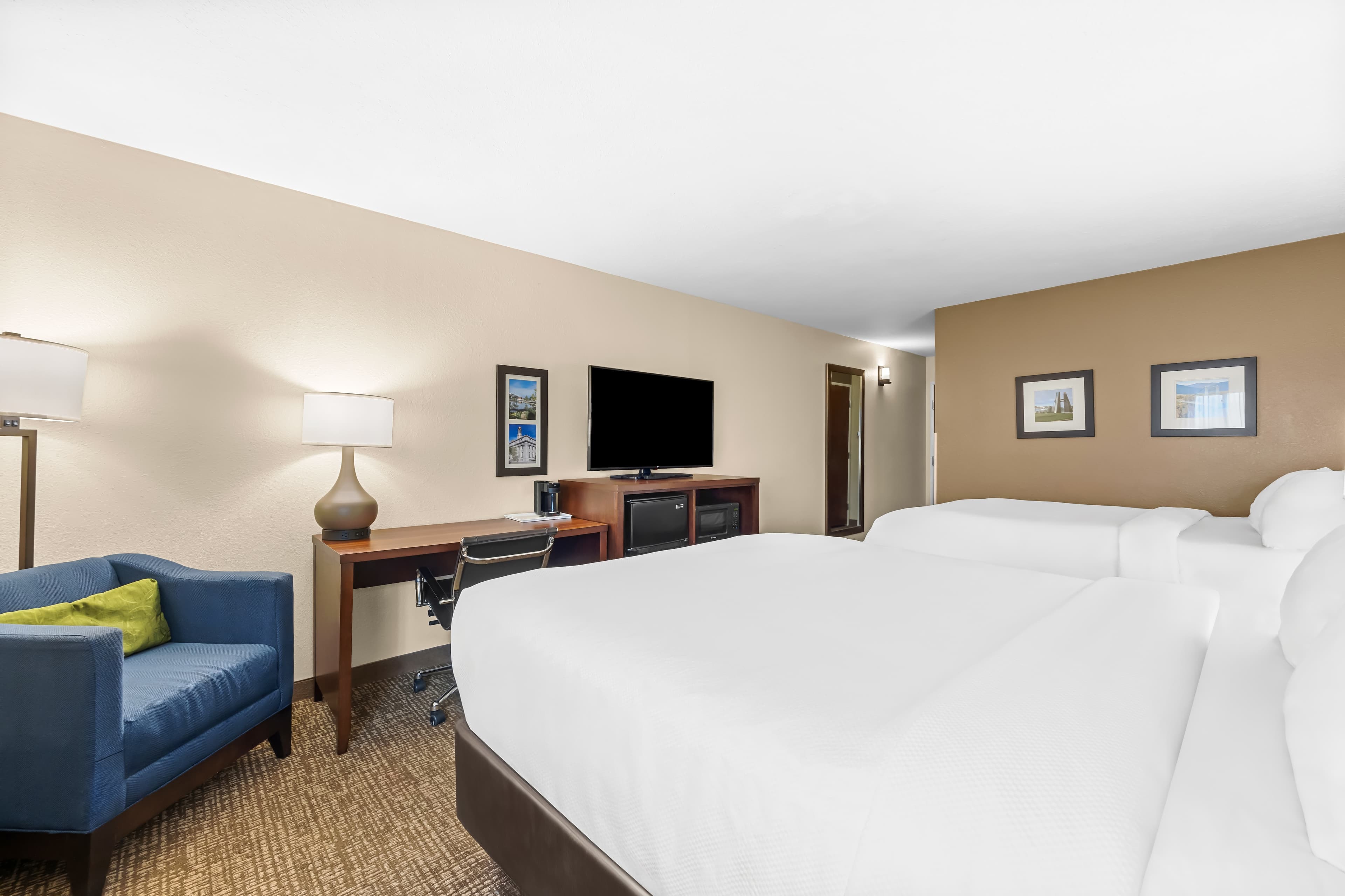 Comfort Inn & Suites Pueblo — 35