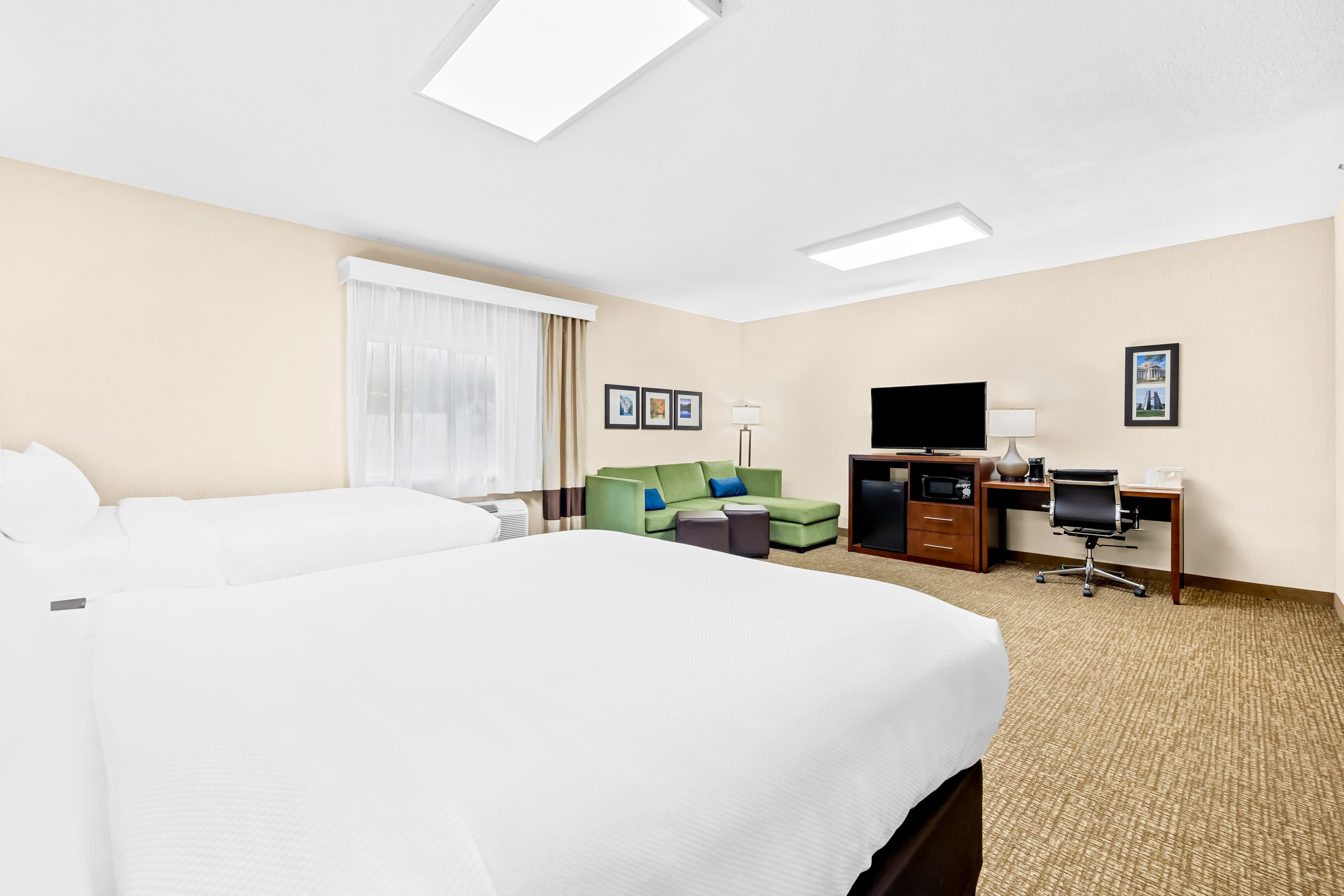 Comfort Inn & Suites Pueblo — 46