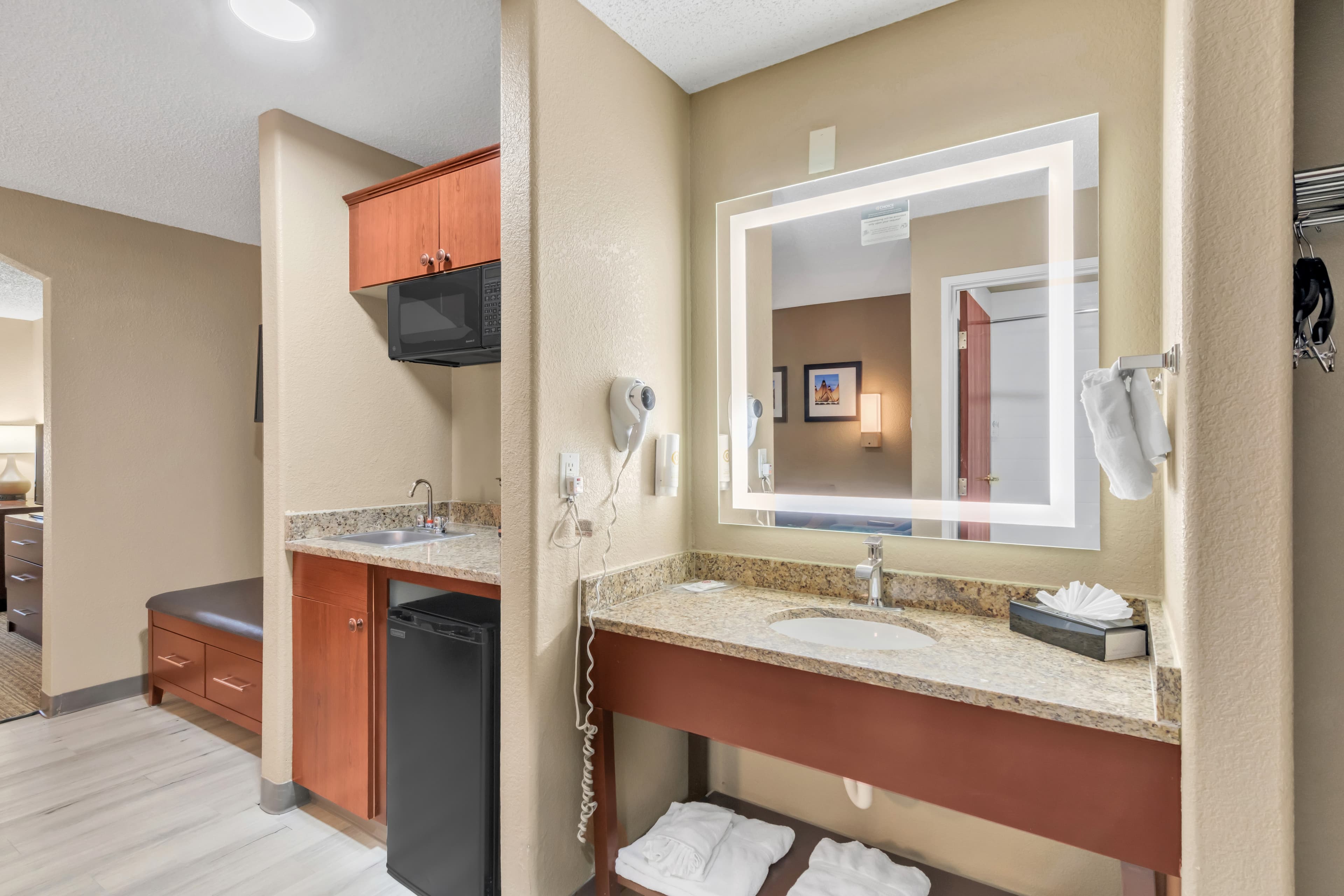 Comfort Suites Lakewood - Denver — 24