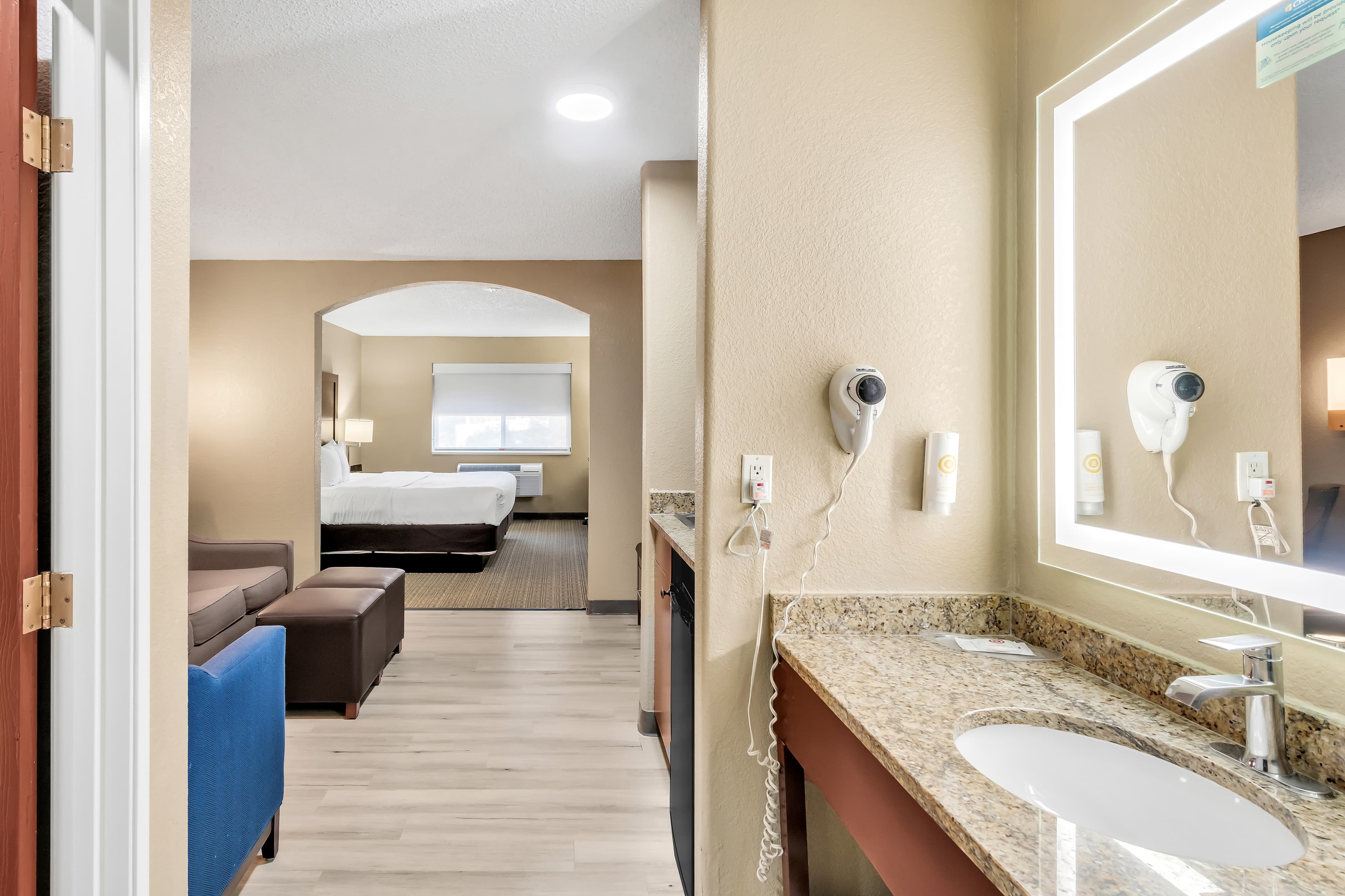 Comfort Suites Lakewood - Denver — 32