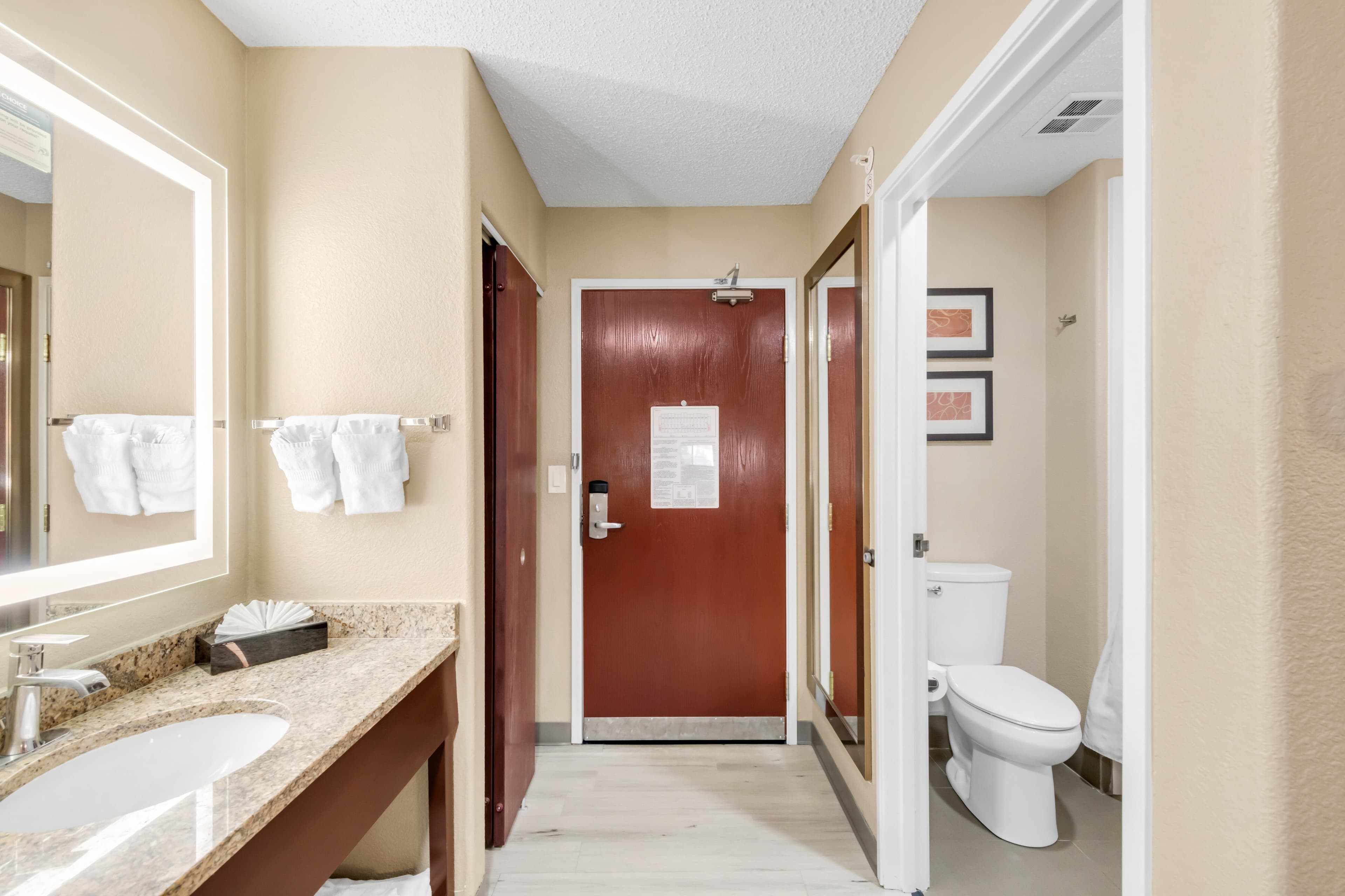 Comfort Suites Lakewood - Denver — 34