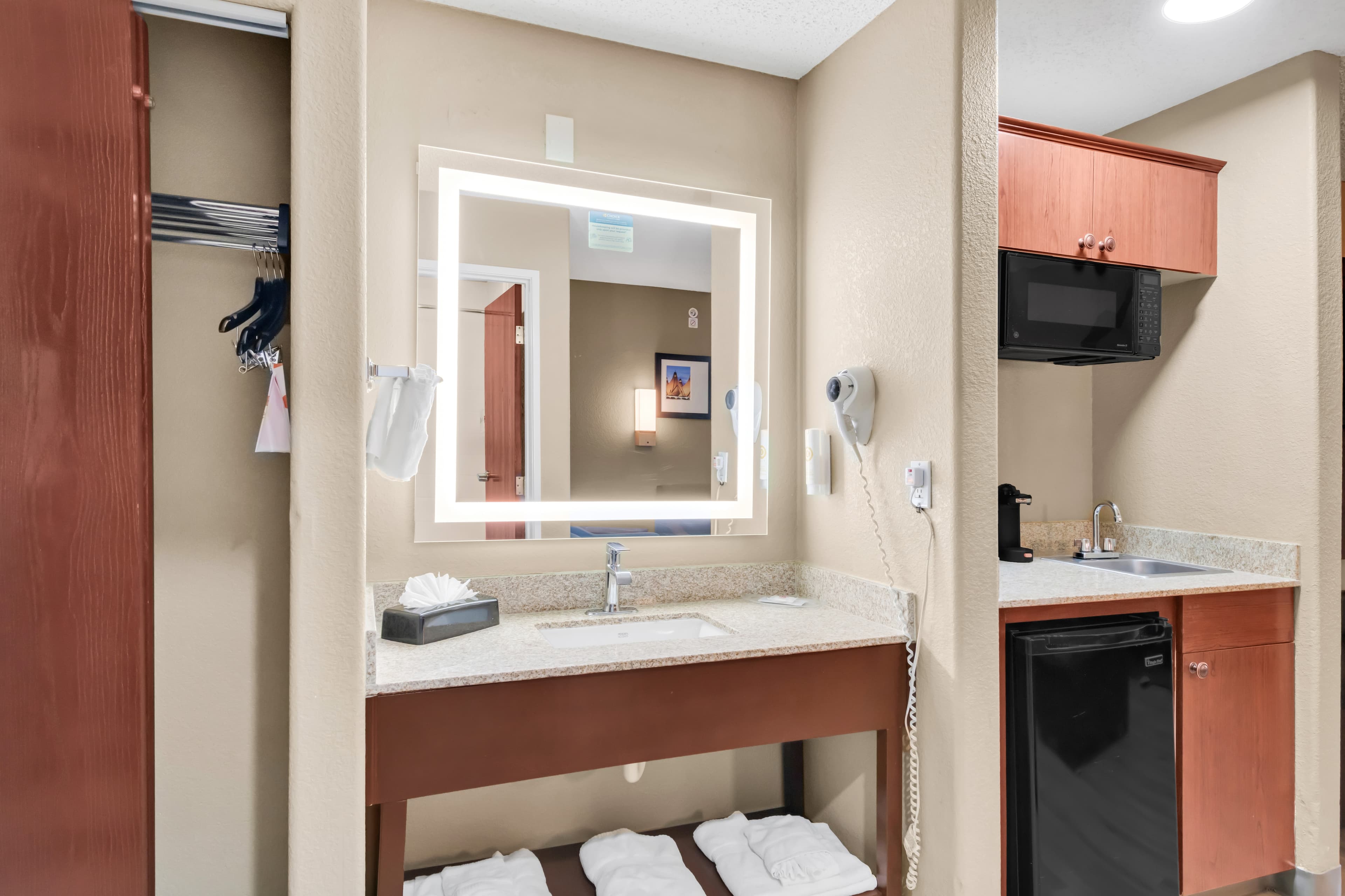 Comfort Suites Lakewood - Denver — 51