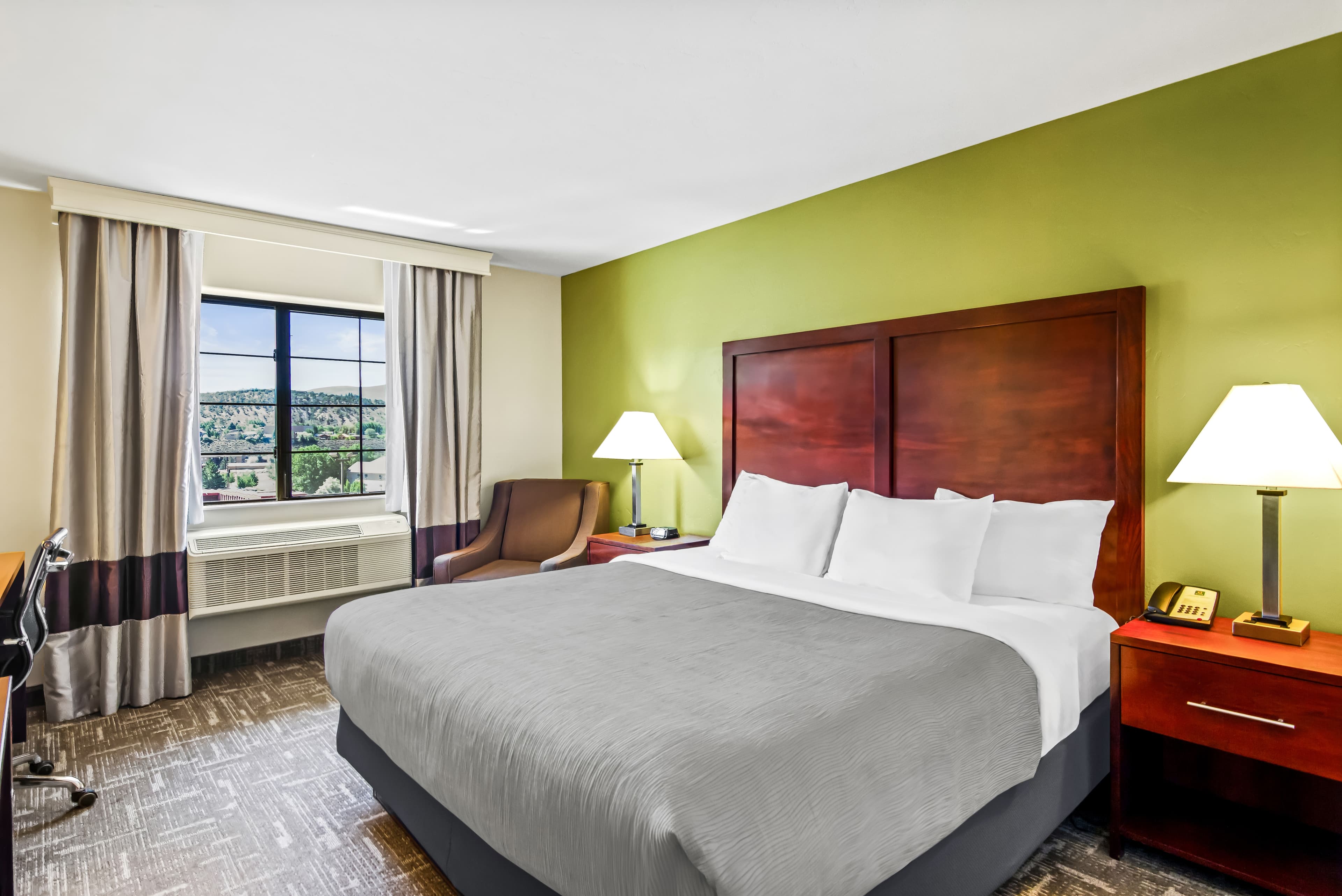 Quality Inn & Suites Vail Valley — 6