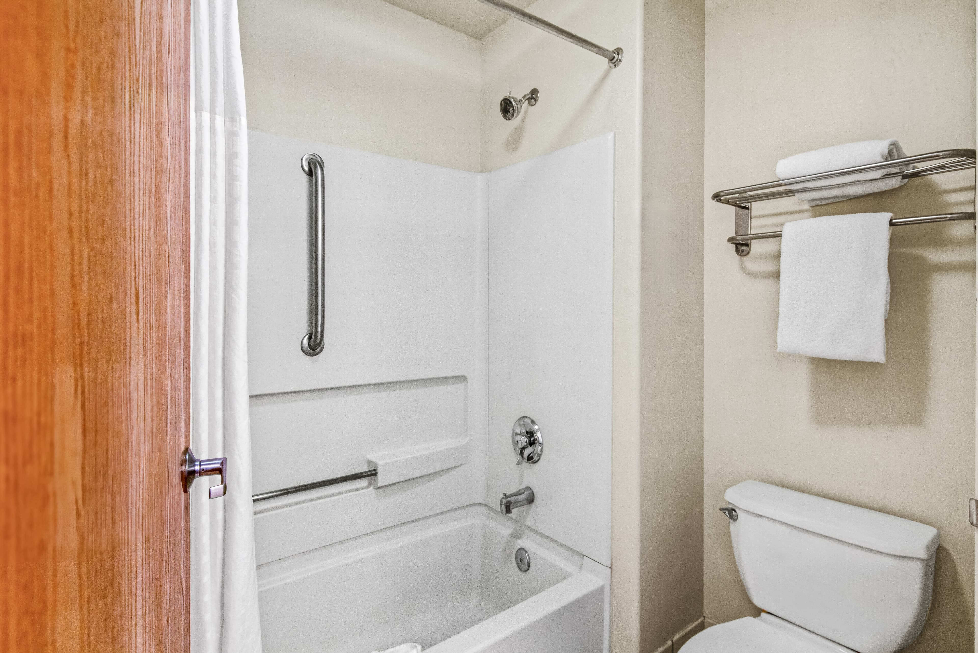 Quality Inn & Suites Vail Valley — 9