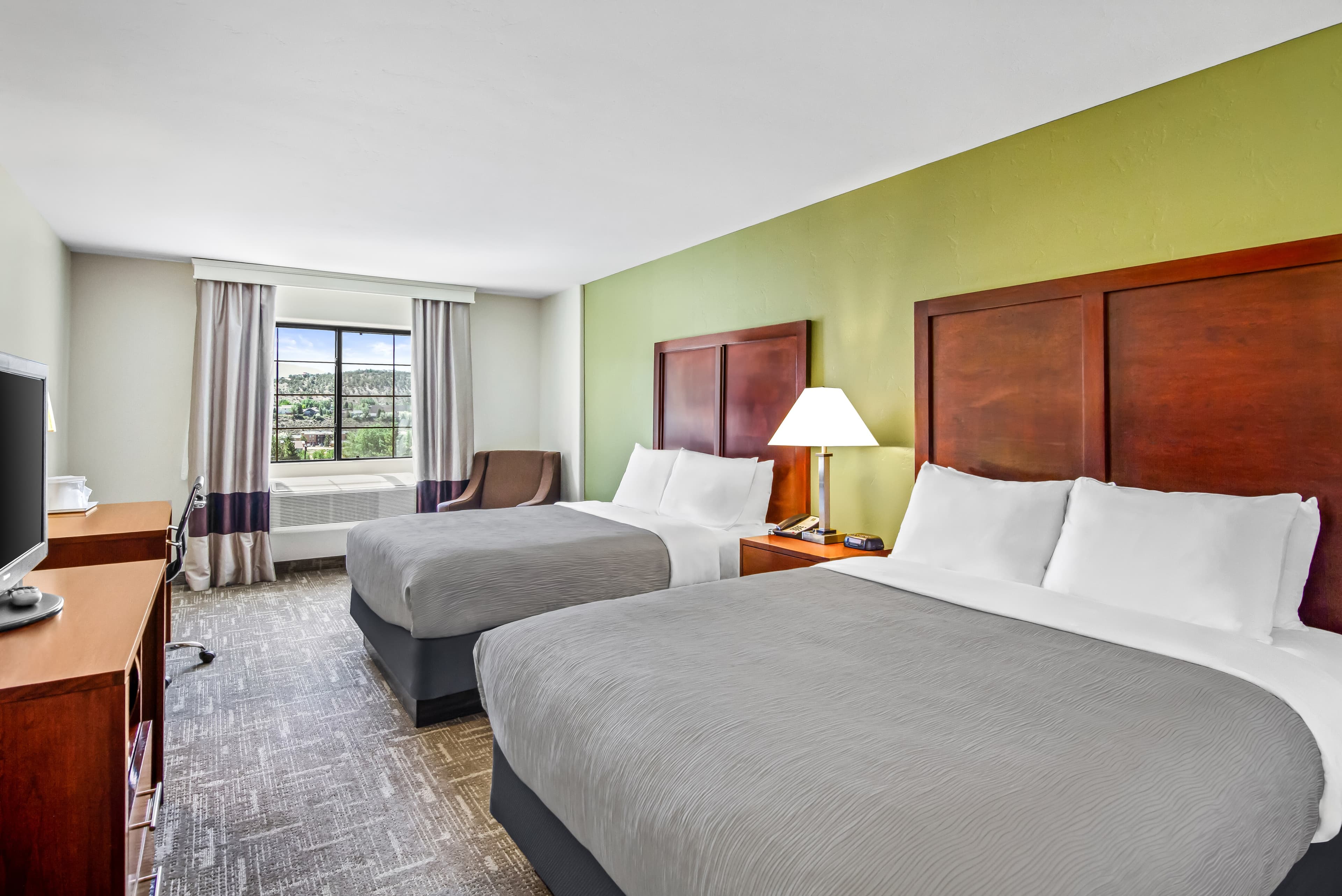 Quality Inn & Suites Vail Valley — 11