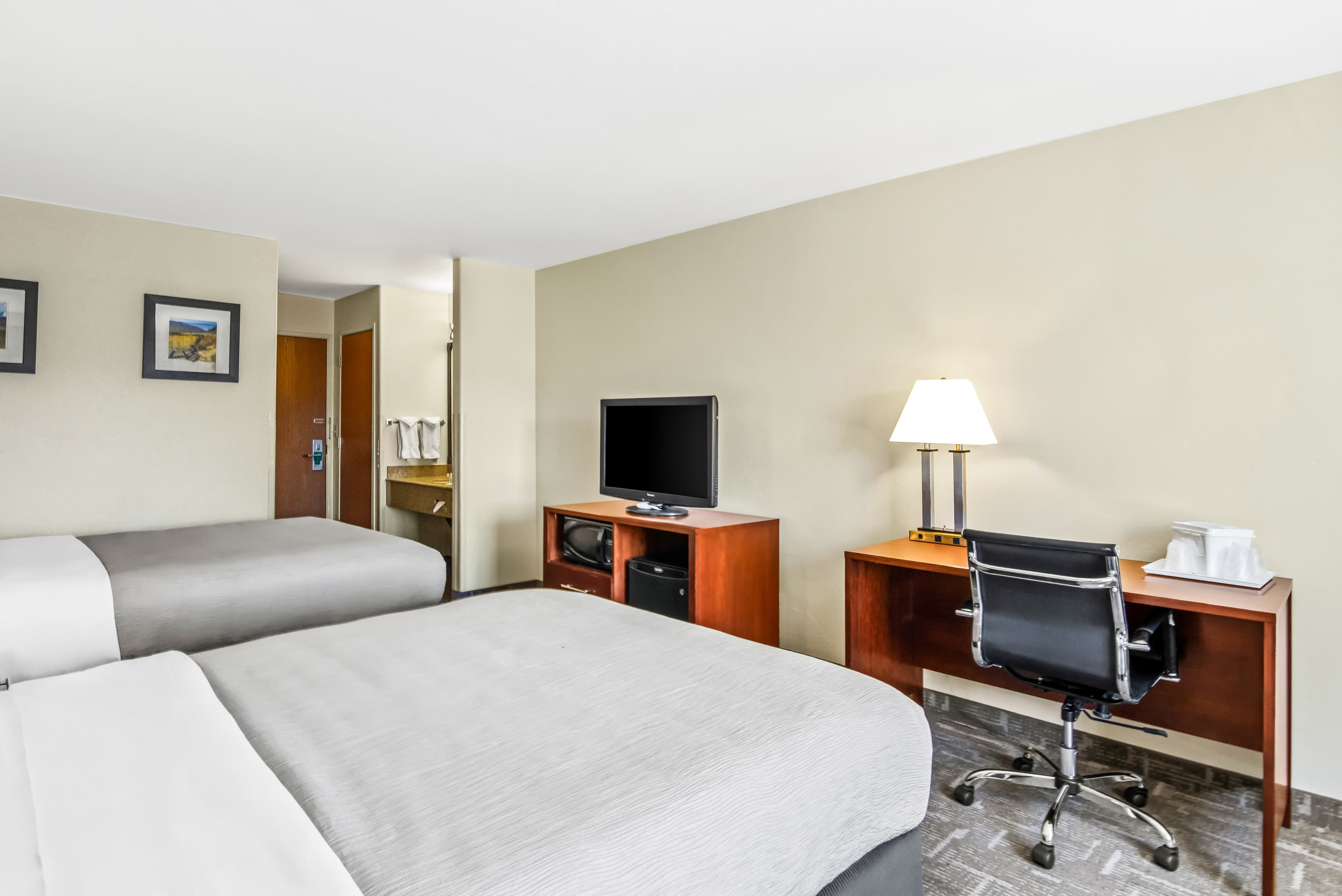 Quality Inn & Suites Vail Valley — 12