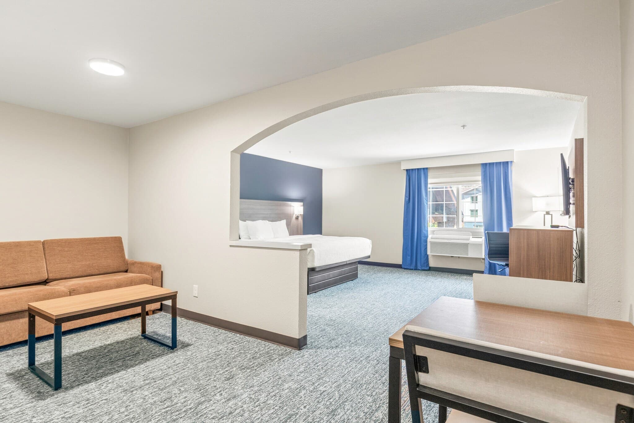 Quality Inn & Suites On The River - Image 4