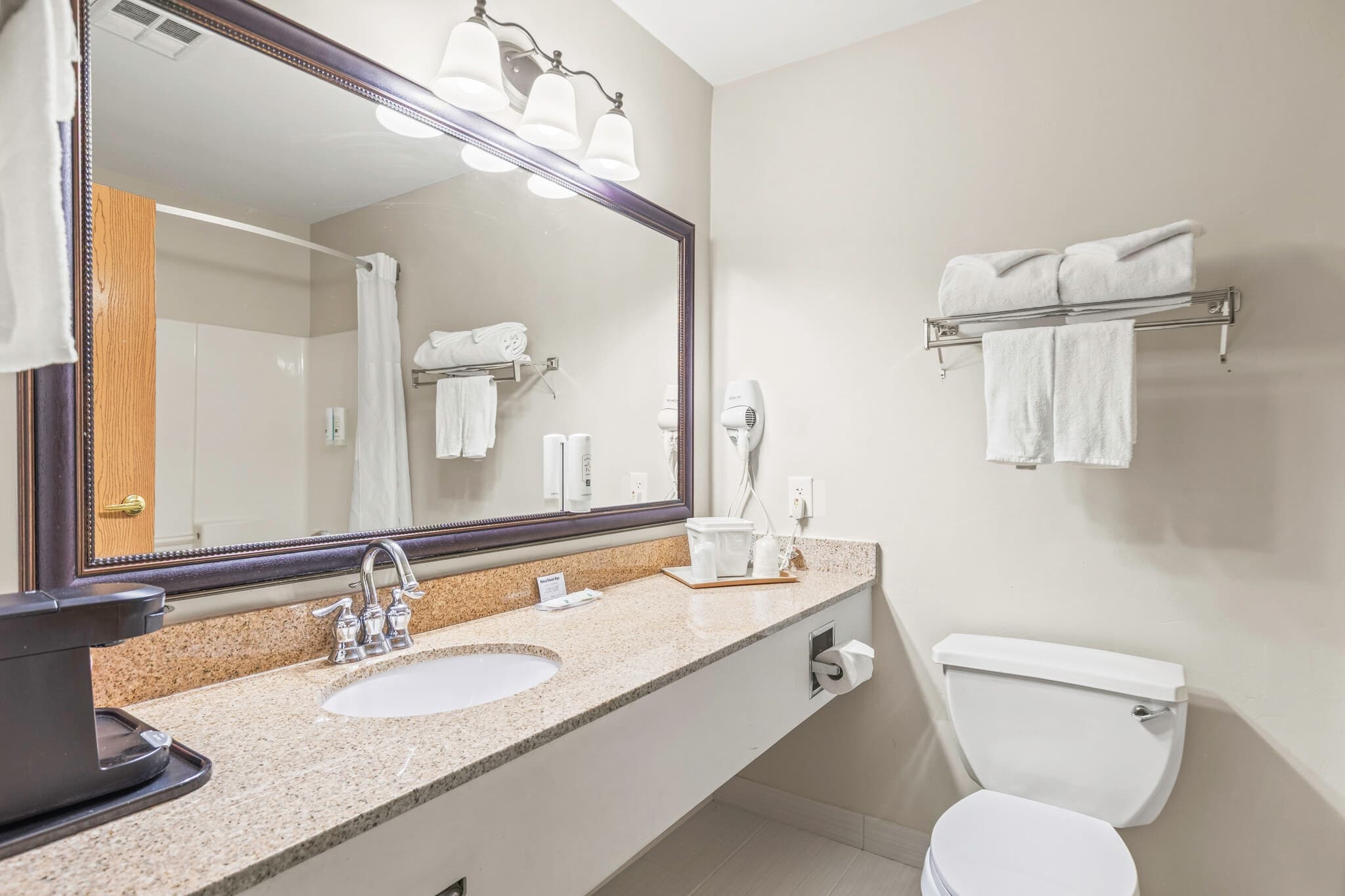 Quality Inn & Suites On The River — 6