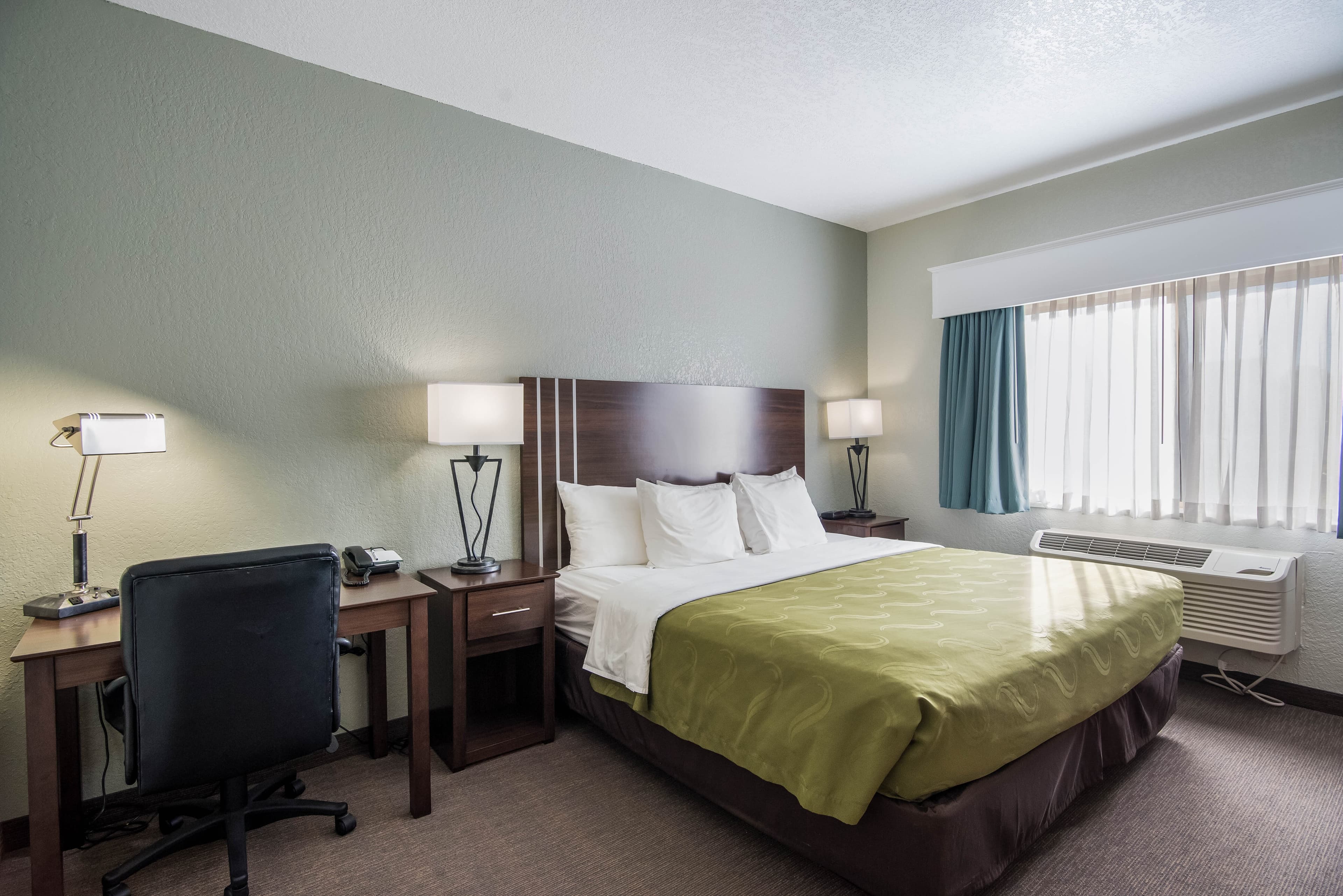 Quality Inn & Suites Pueblo West - Image 2
