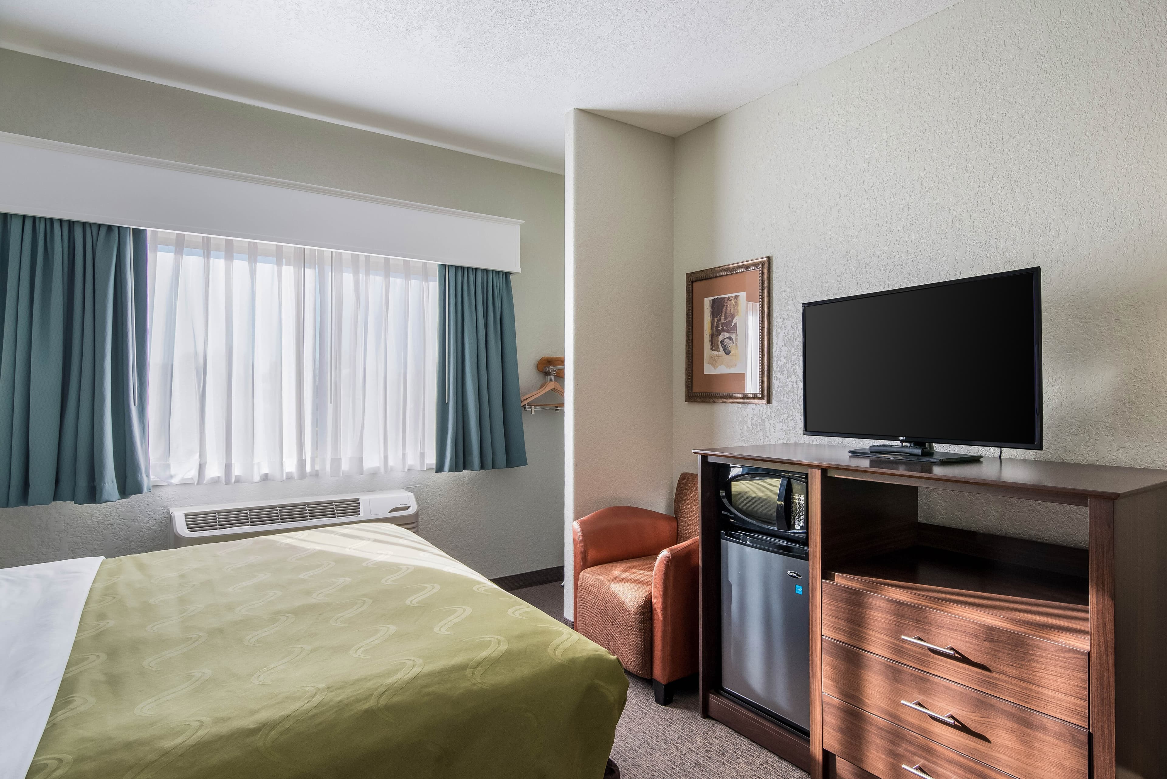 Quality Inn & Suites Pueblo West - Image 3