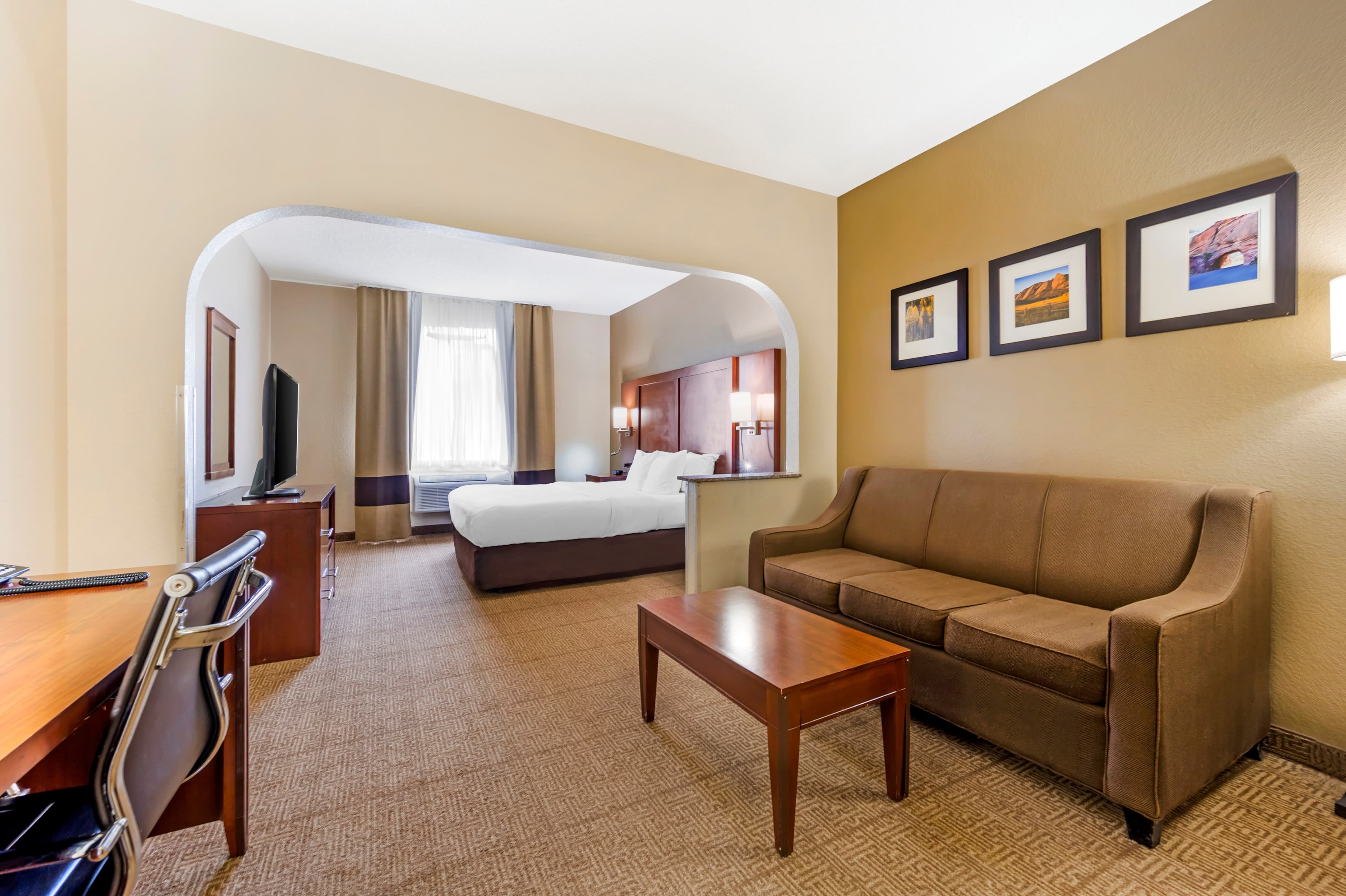 Comfort Suites Castle Rock - Denver South - Image 5