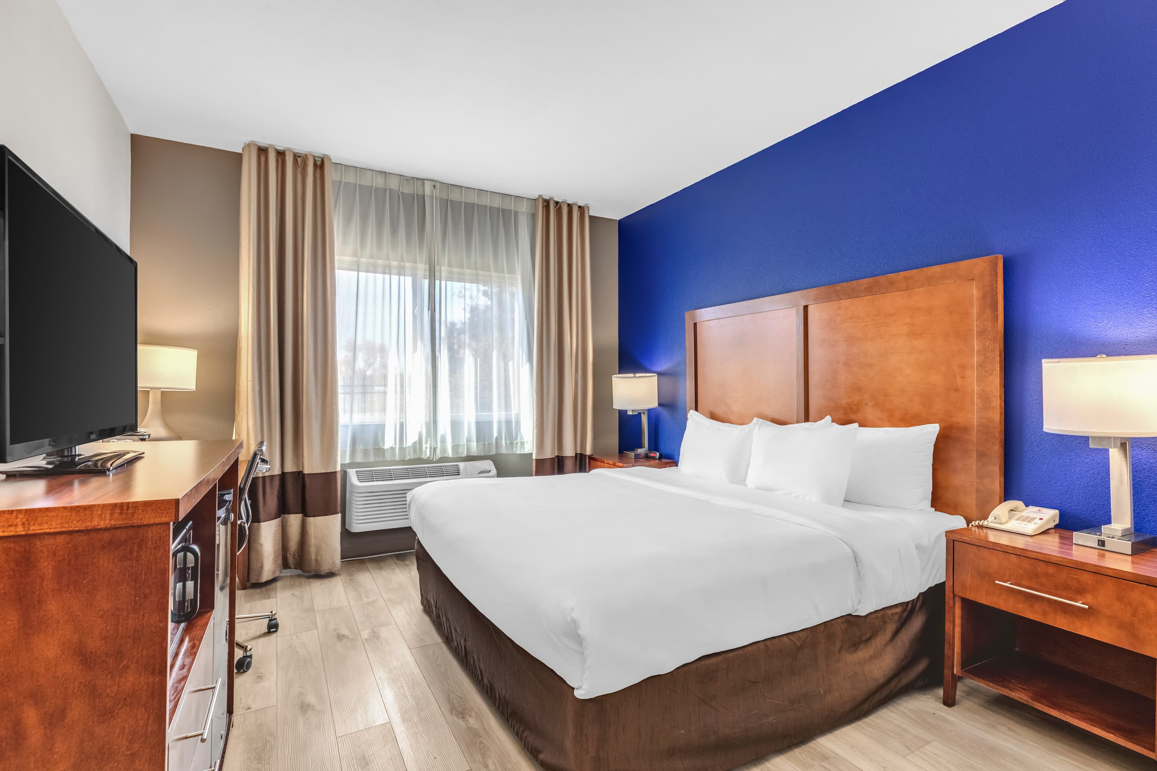 Comfort Inn Denver West Arvada Station - Image 3