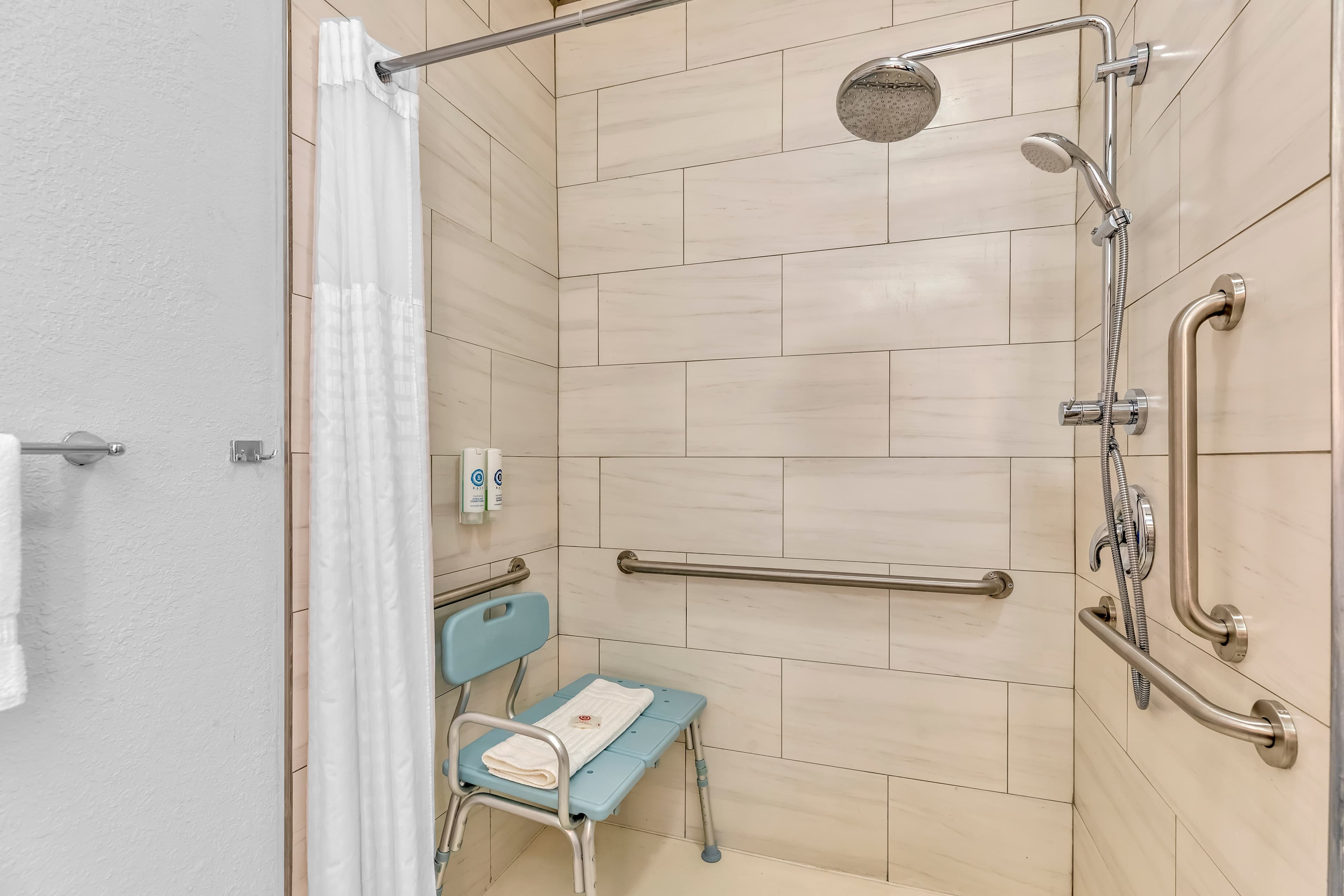 Comfort Inn Denver West Arvada Station — 6