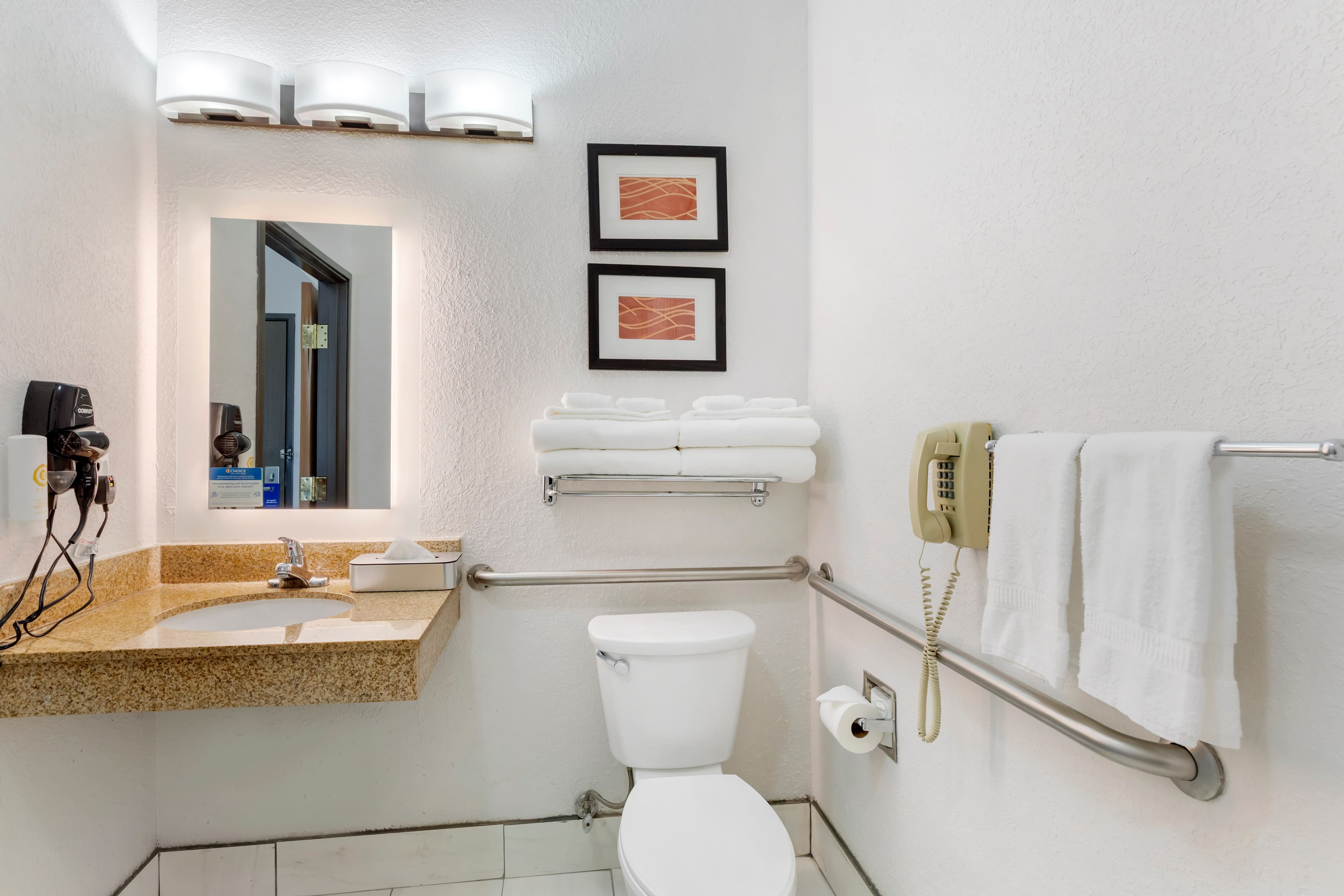 Comfort Inn Denver West Arvada Station — 7