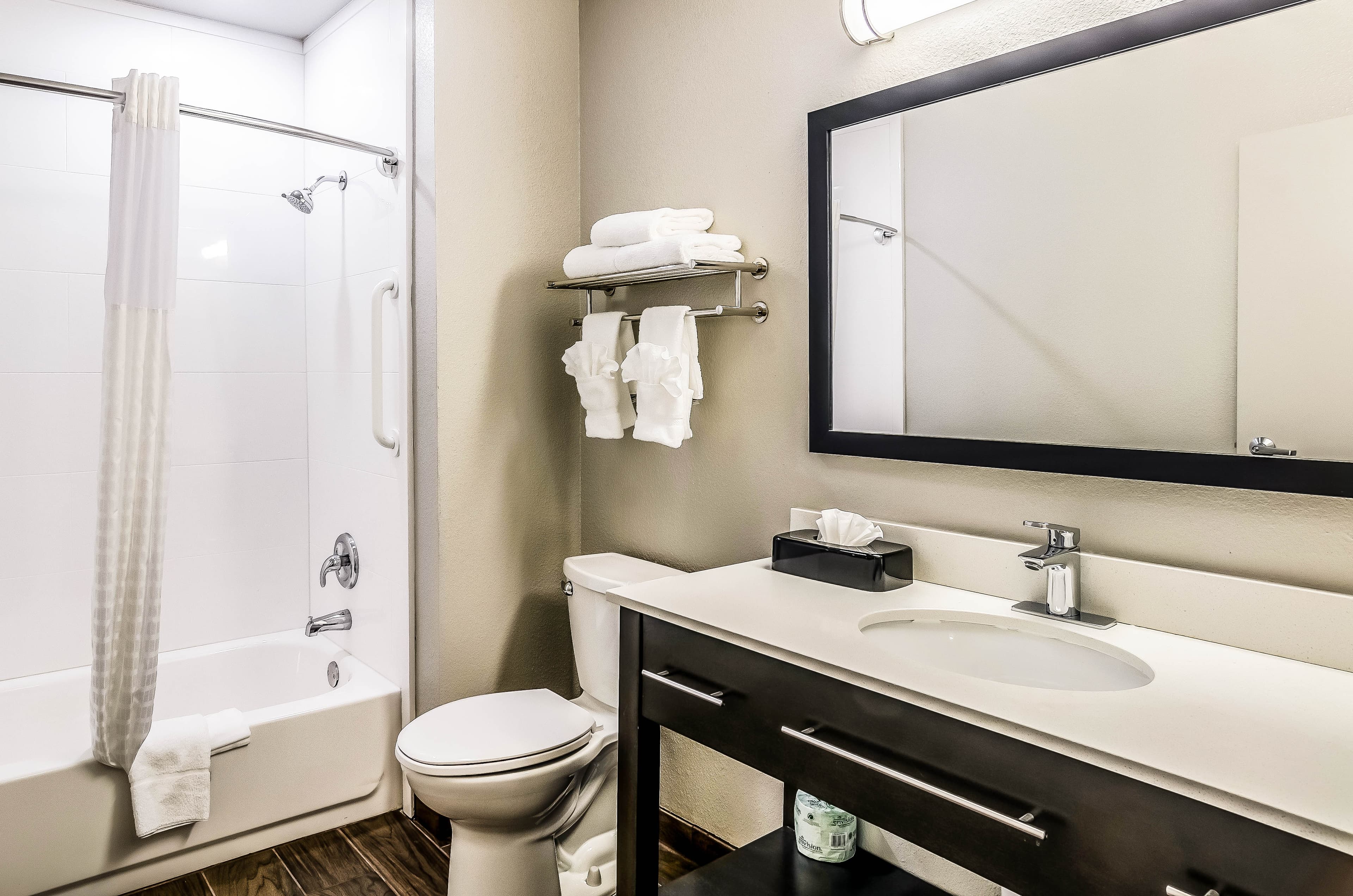 Quality Inn & Suites Westminster - Broomfield — 5