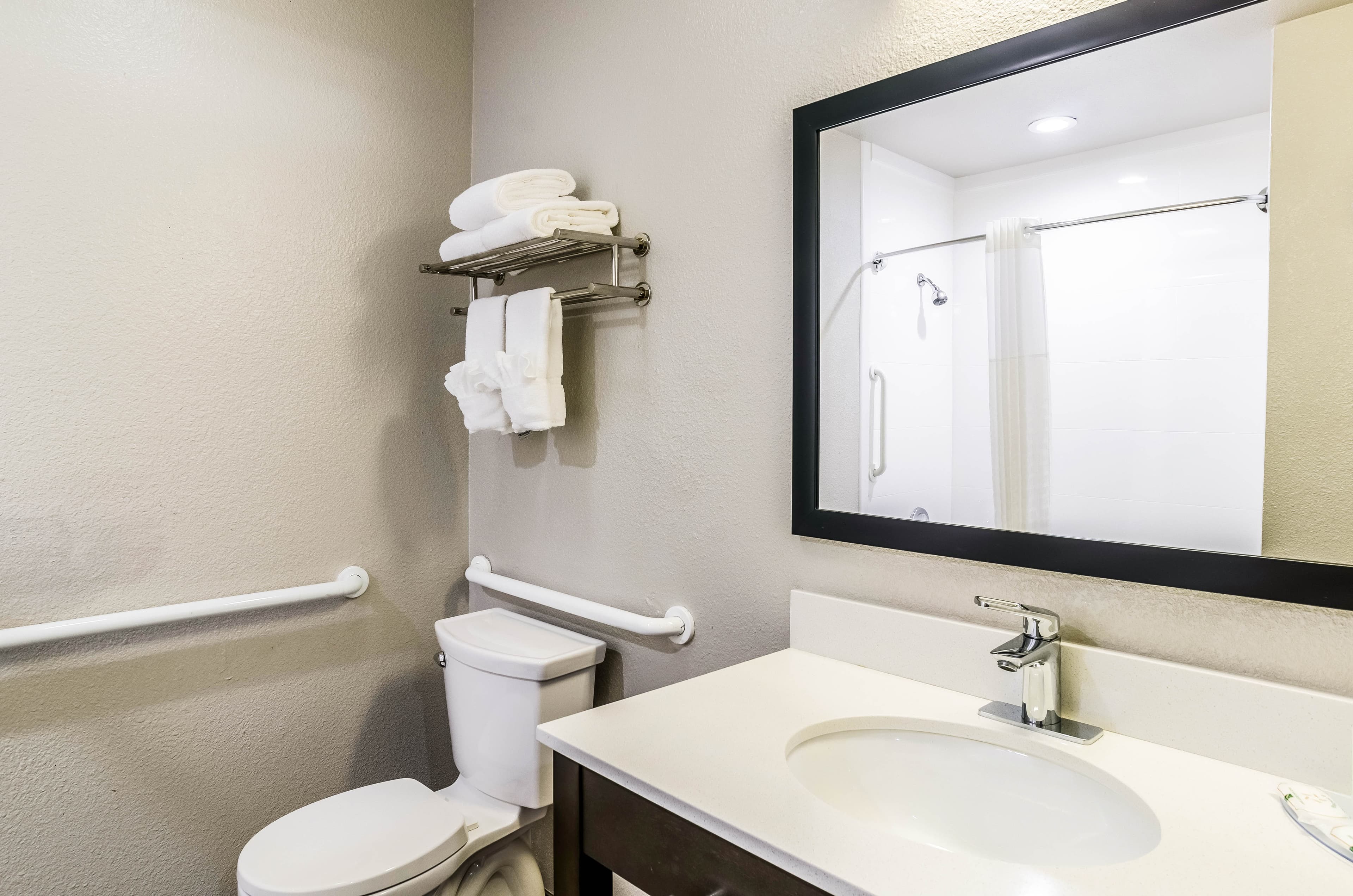 Quality Inn & Suites Westminster - Broomfield — 8