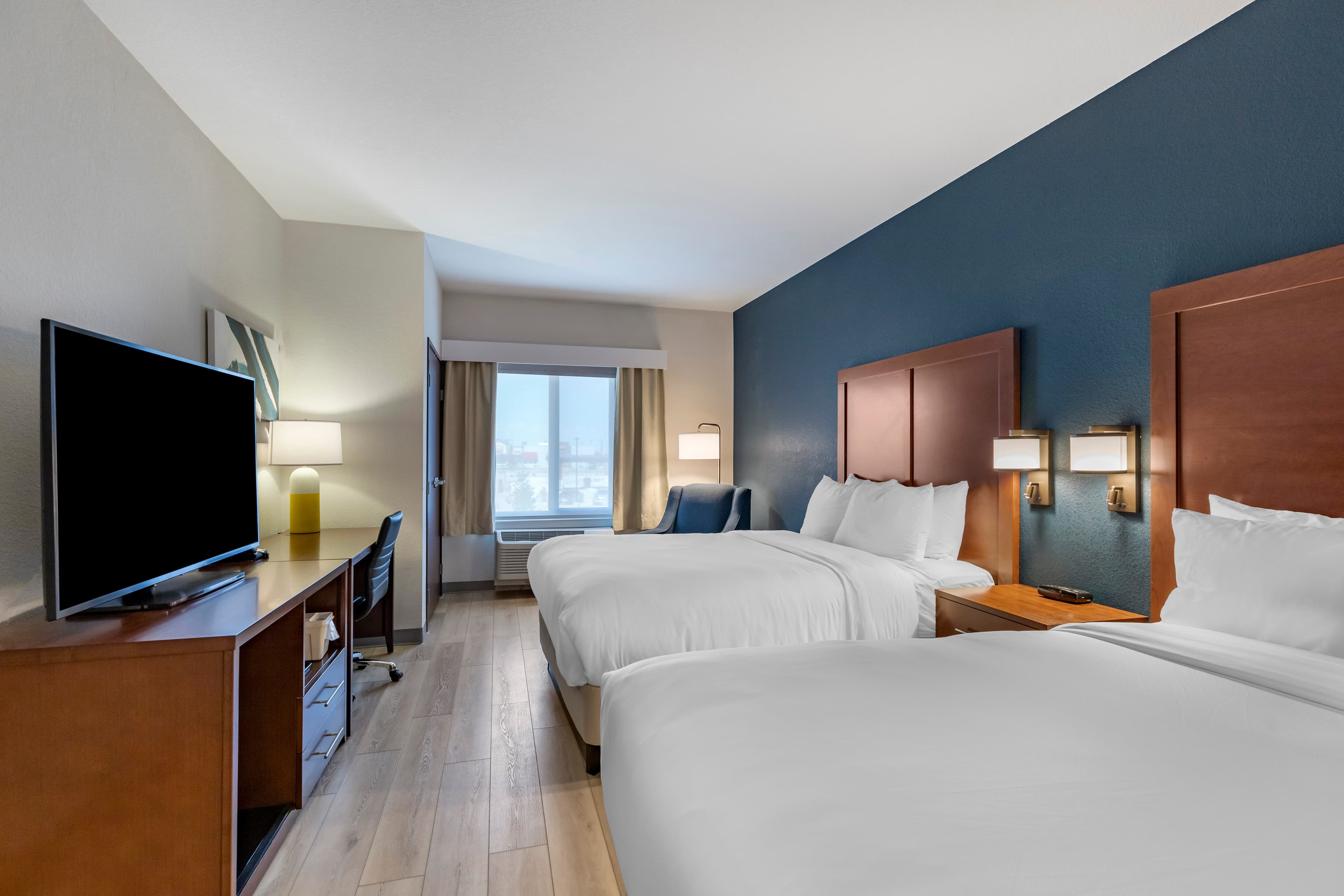 Comfort Inn & Suites Bennett - Image 1