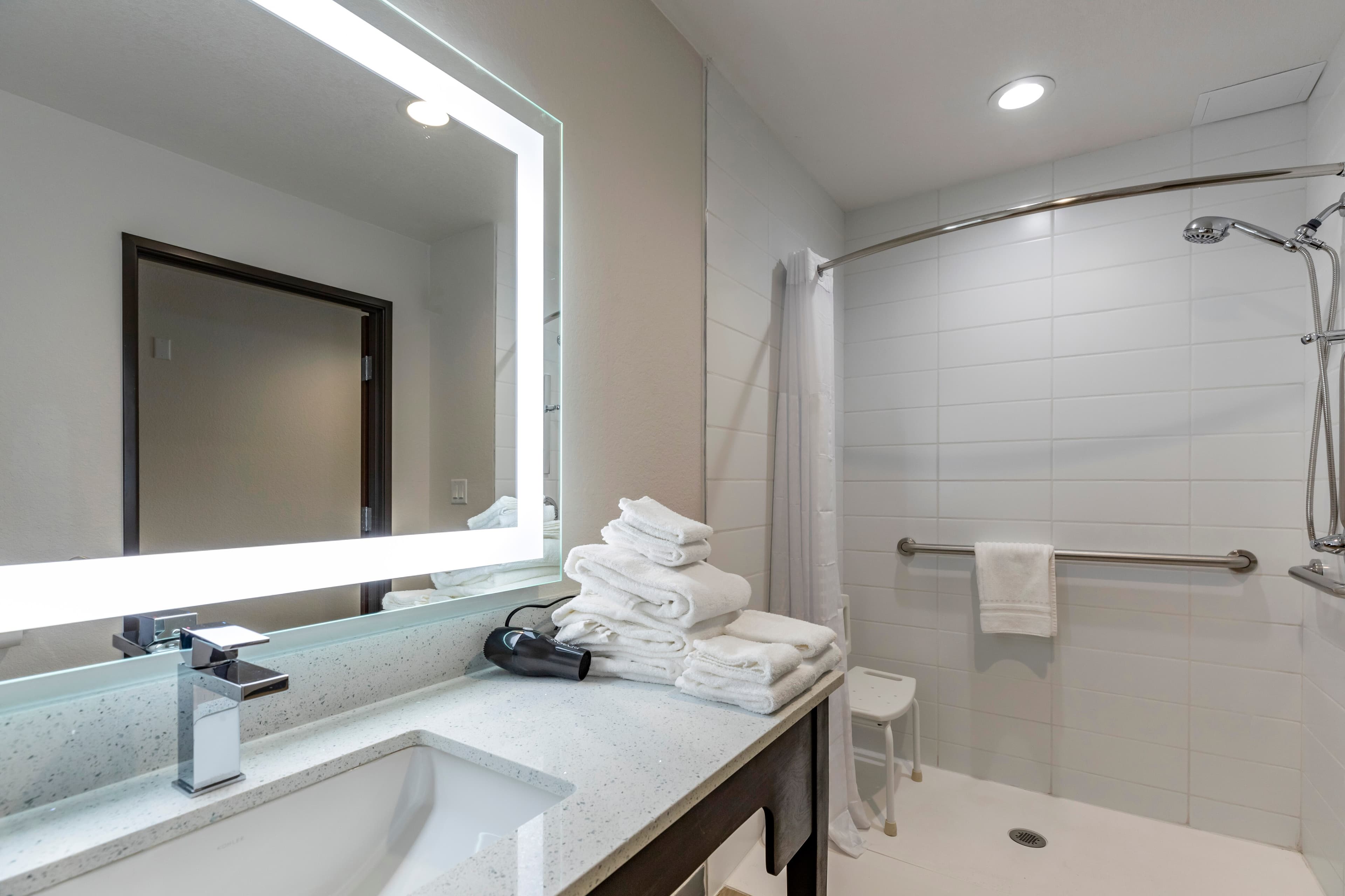 Comfort Inn & Suites Bennett — 9