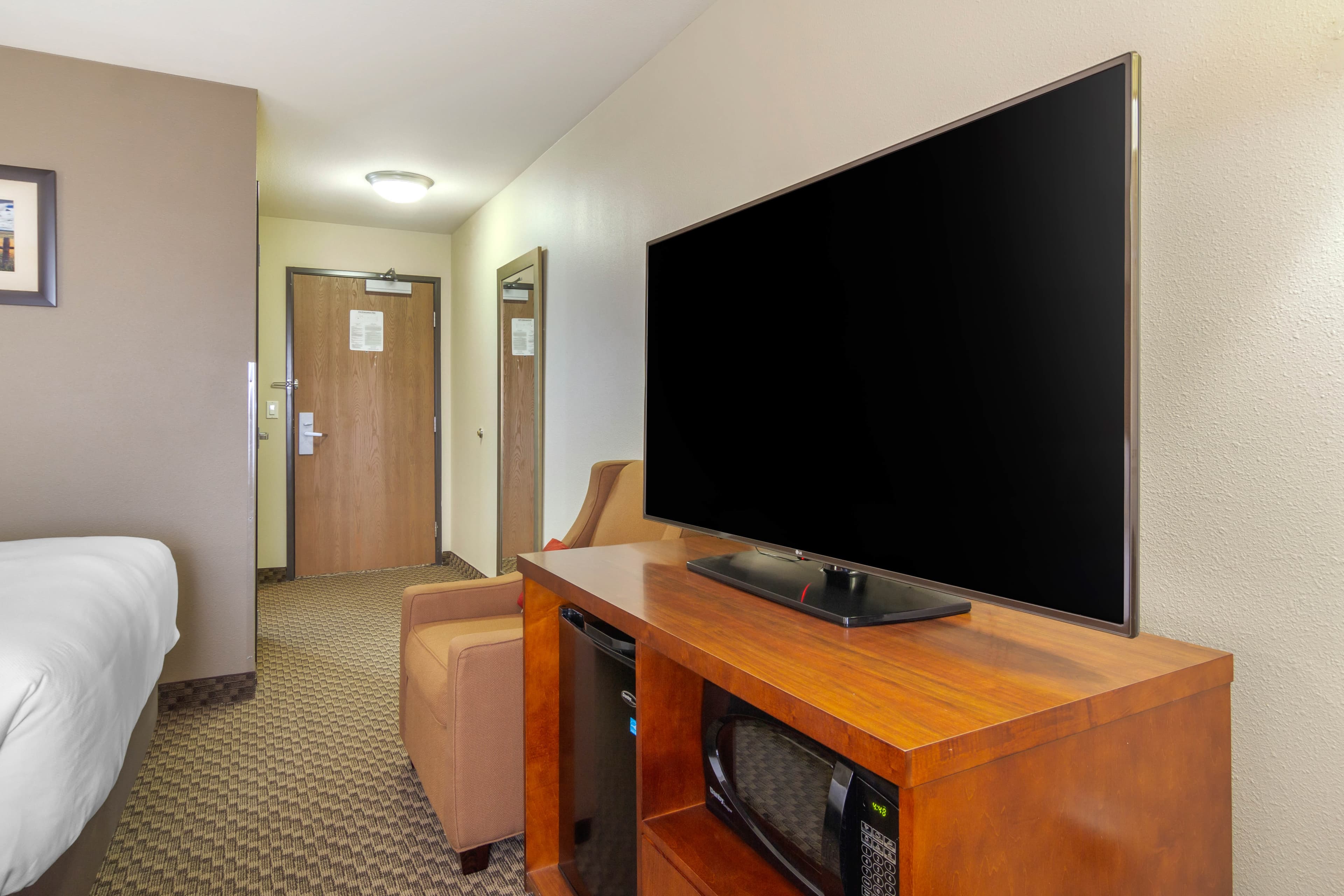 Comfort Inn & Suites Sterling — 24