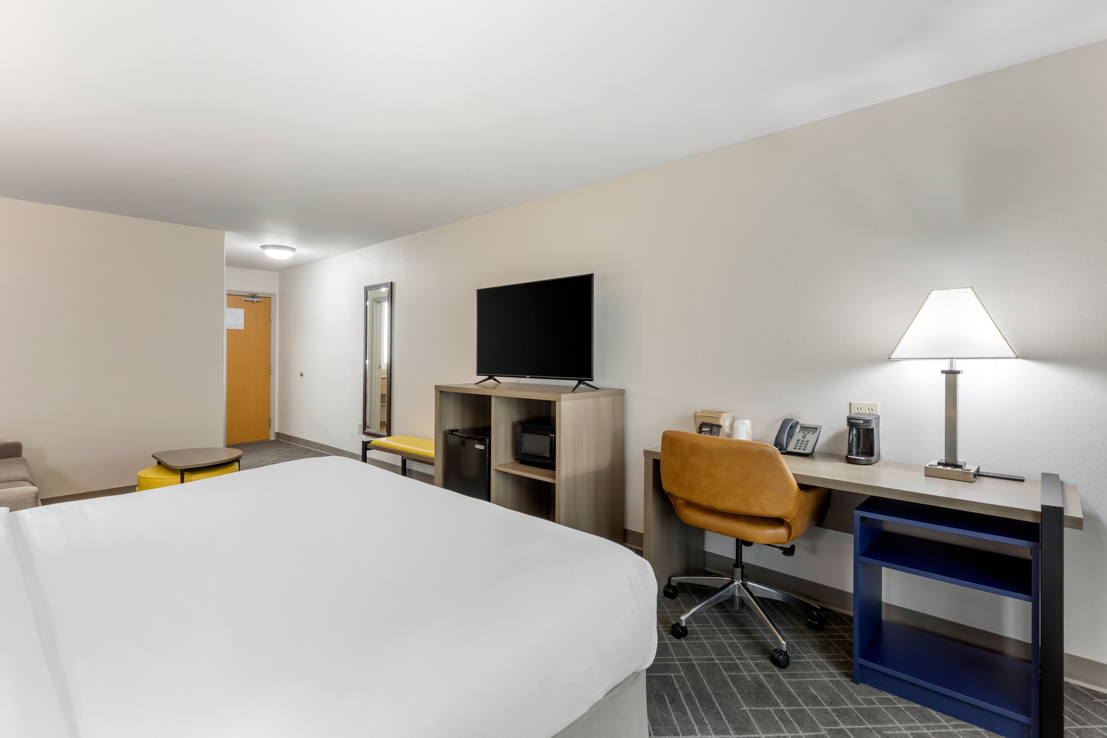 Comfort Inn & Suites Glenwood Springs On The River - Image 3