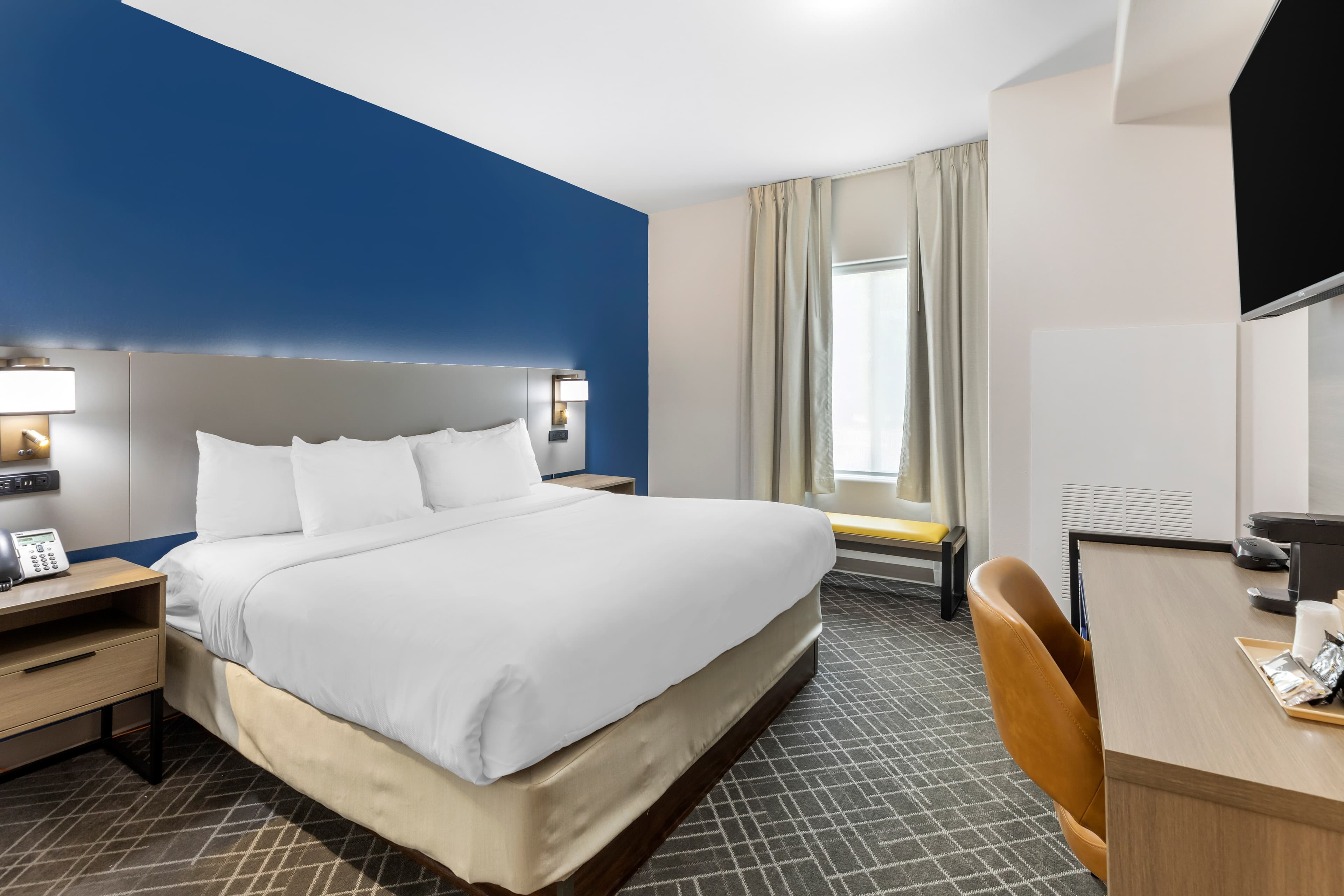 Comfort Inn & Suites Glenwood Springs On The River — 9